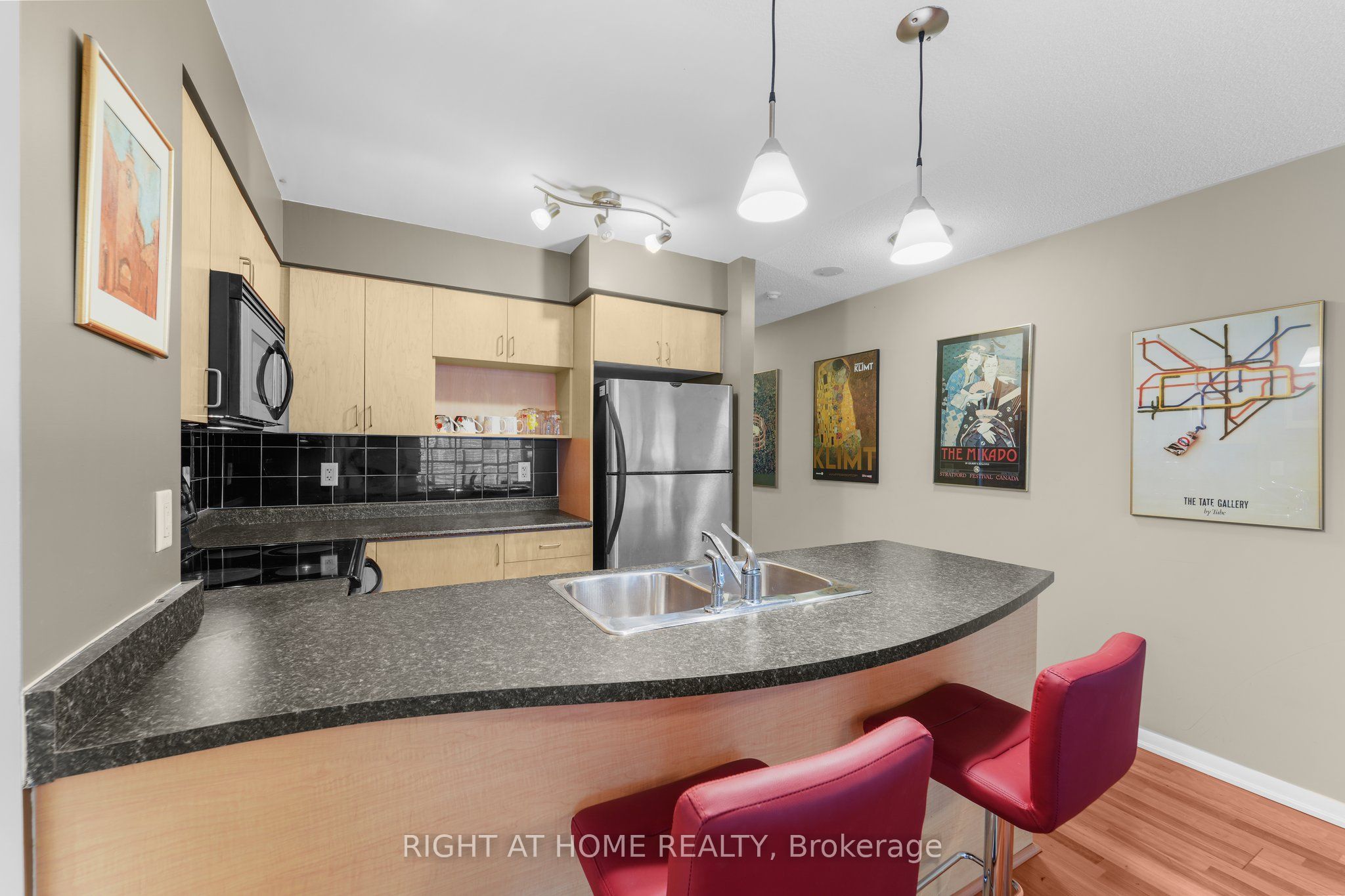 #2315 - 18 Yonge Street Property Photo 12
