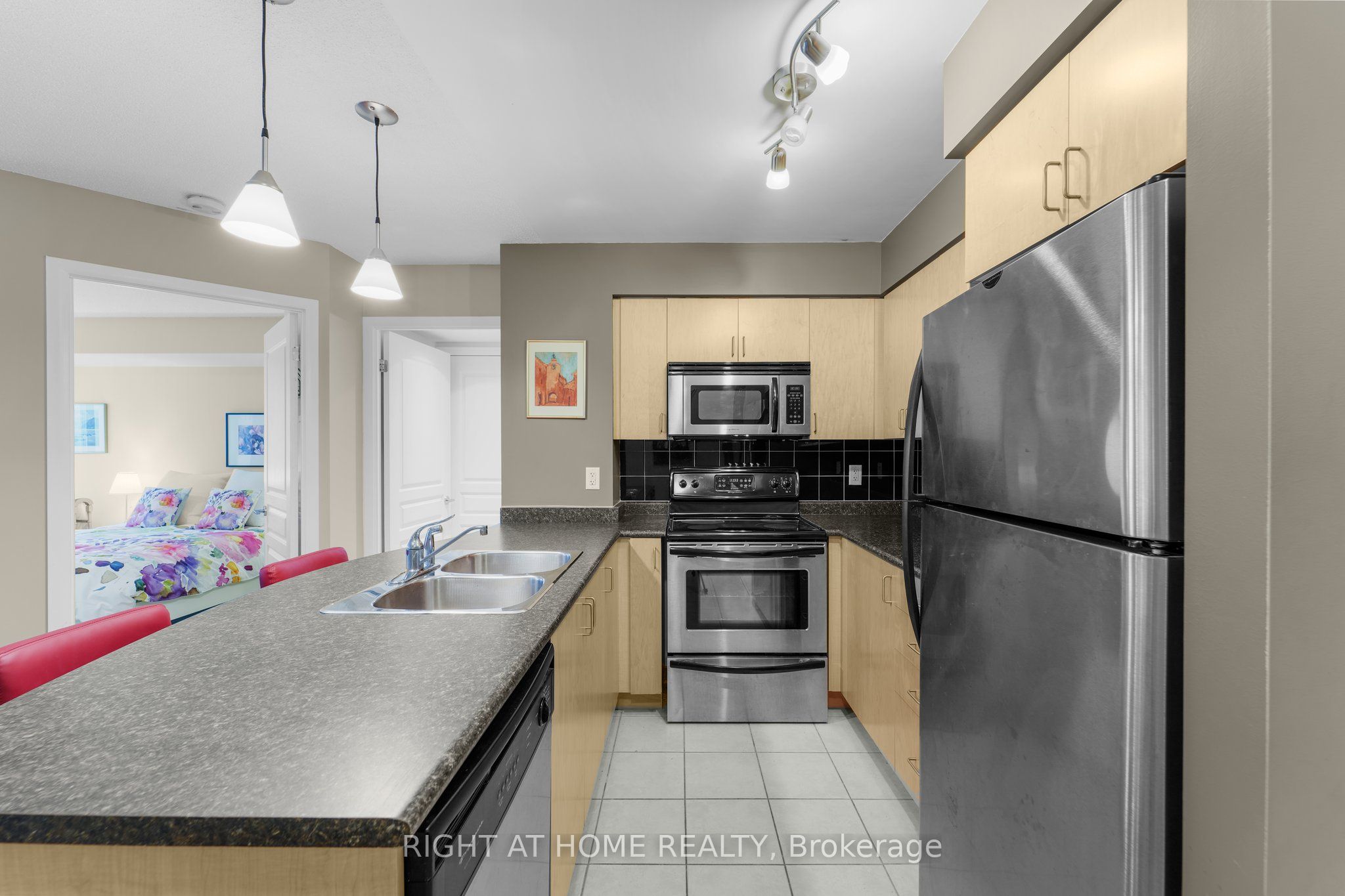 #2315 - 18 Yonge Street Property Photo 14