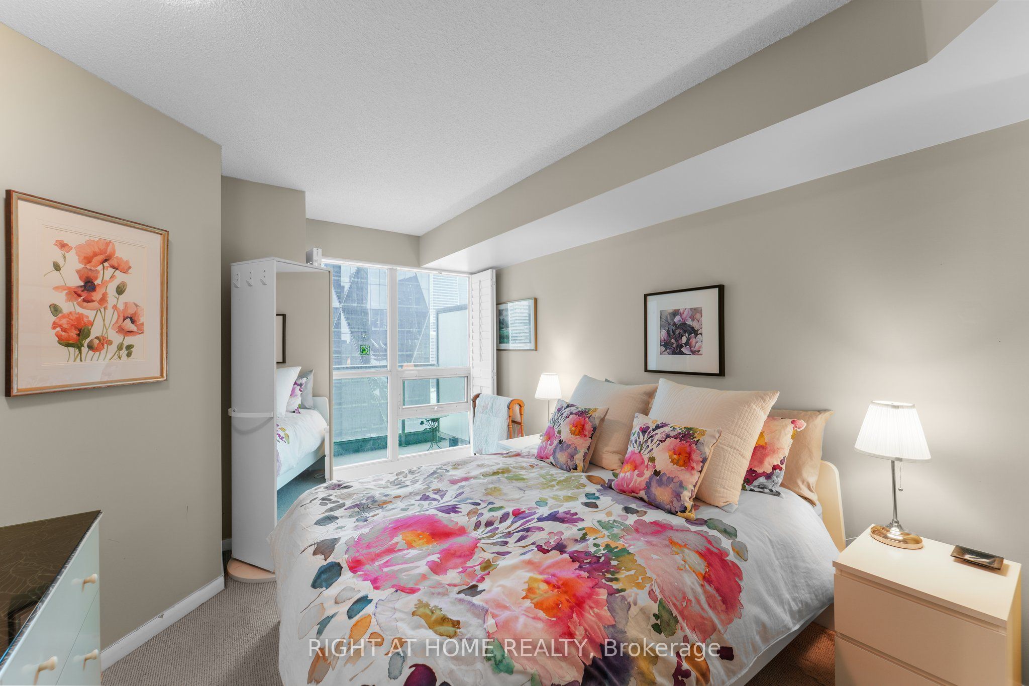 #2315 - 18 Yonge Street Property Photo 15