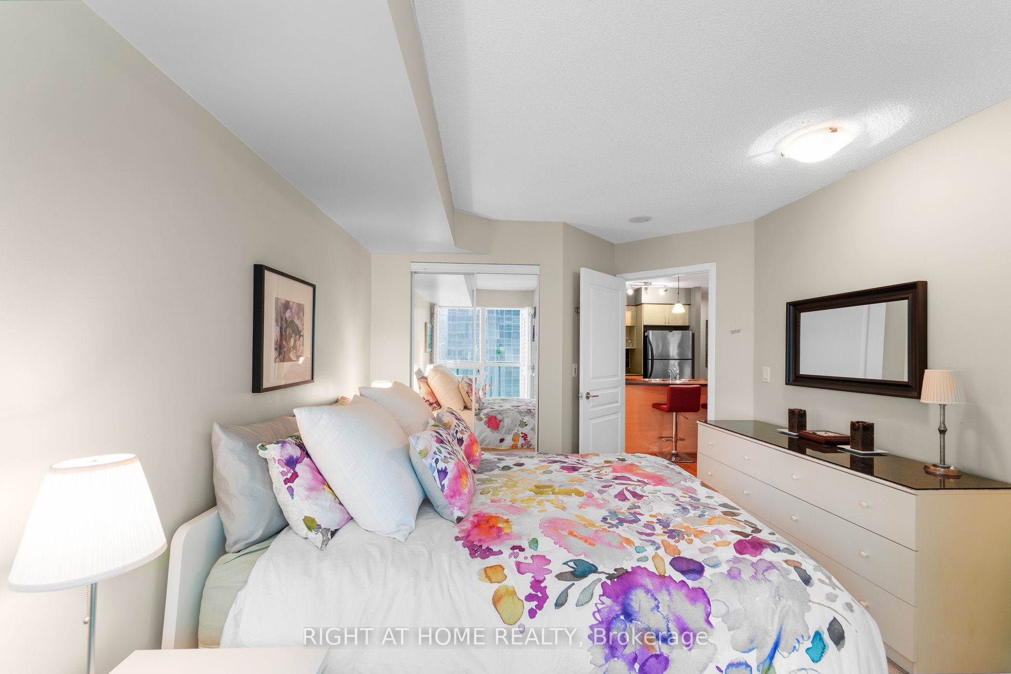 #2315 - 18 Yonge Street Property Photo 16