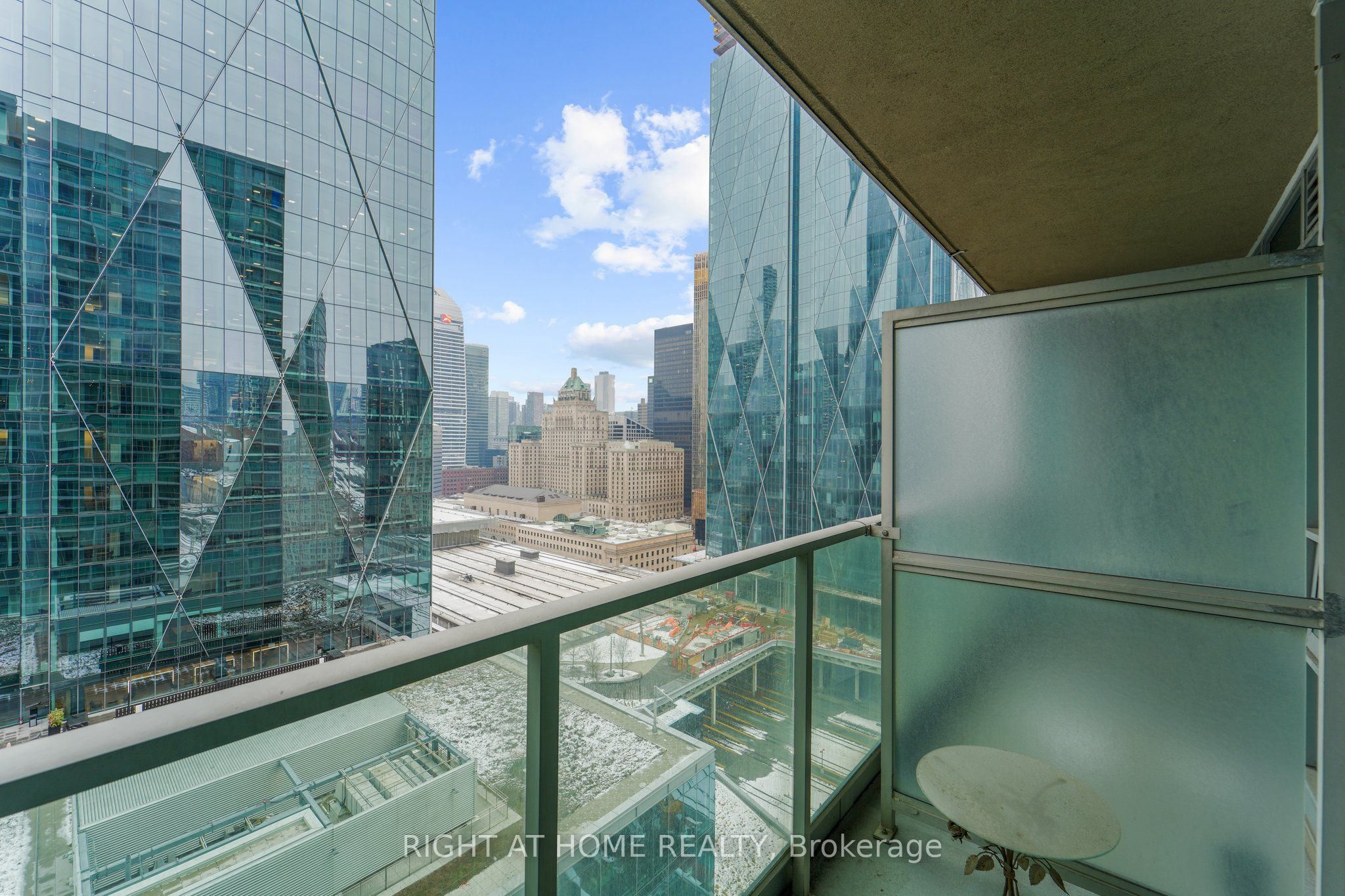 #2315 - 18 Yonge Street Property Photo 20
