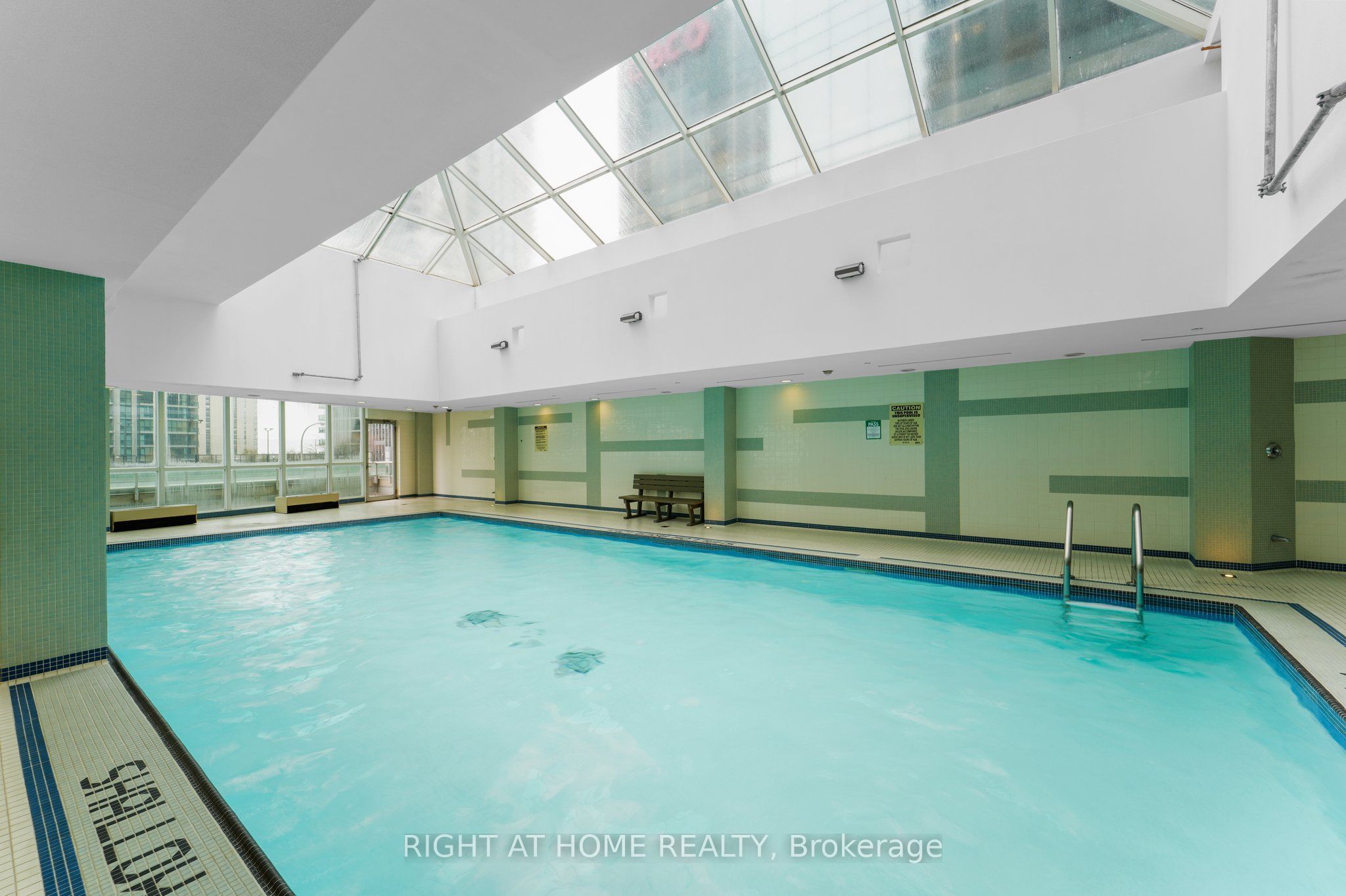 #2315 - 18 Yonge Street Property Photo 23