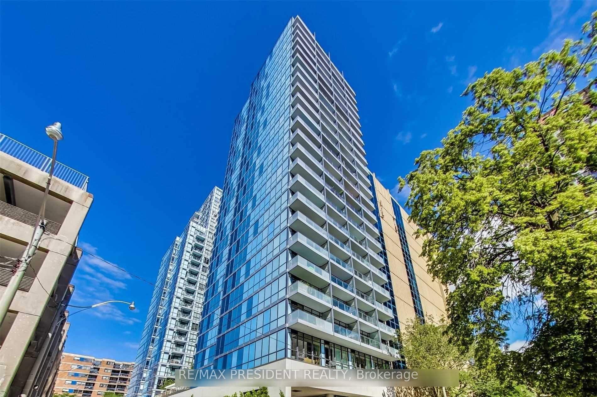 #parking - 210 Simcoe Street Property Photo 1