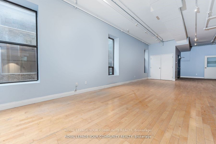 #201 - 489 Queen Street Property Photo 2