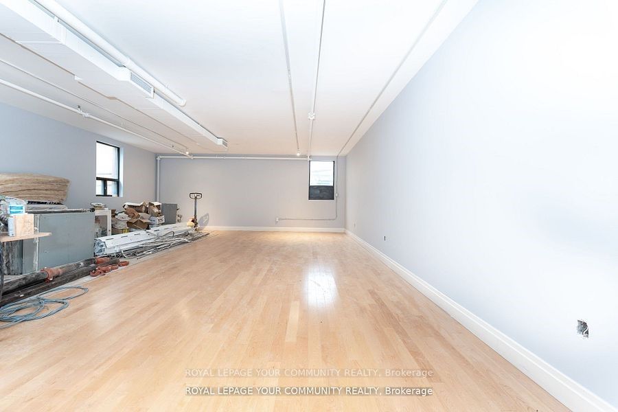 #201 - 489 Queen Street Property Photo 5