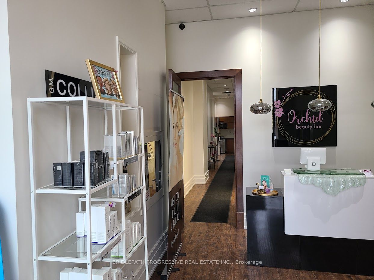 #unit H - 678 Sheppard Avenue Property Photo 3