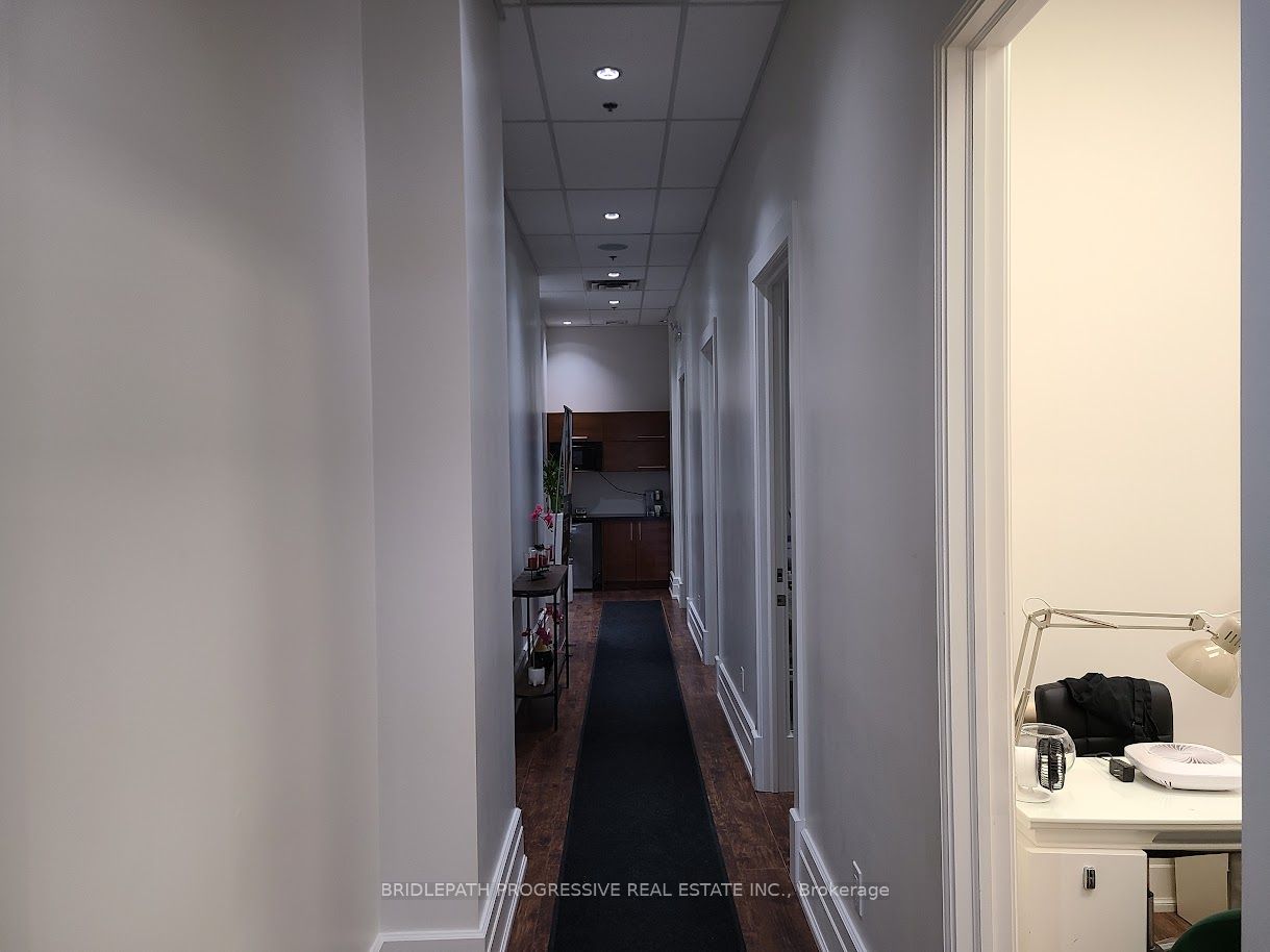 #unit H - 678 Sheppard Avenue Property Photo 5