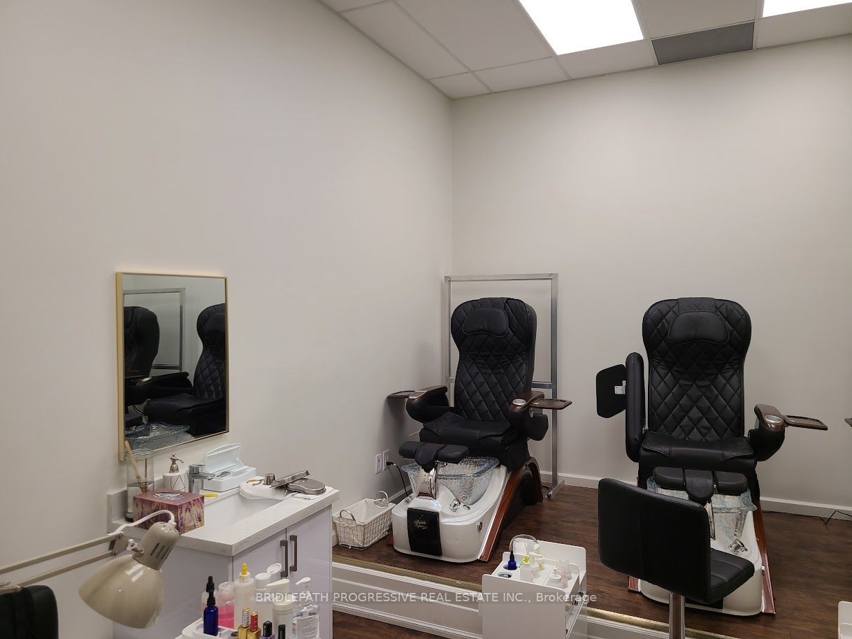 #unit H - 678 Sheppard Avenue Property Photo 7