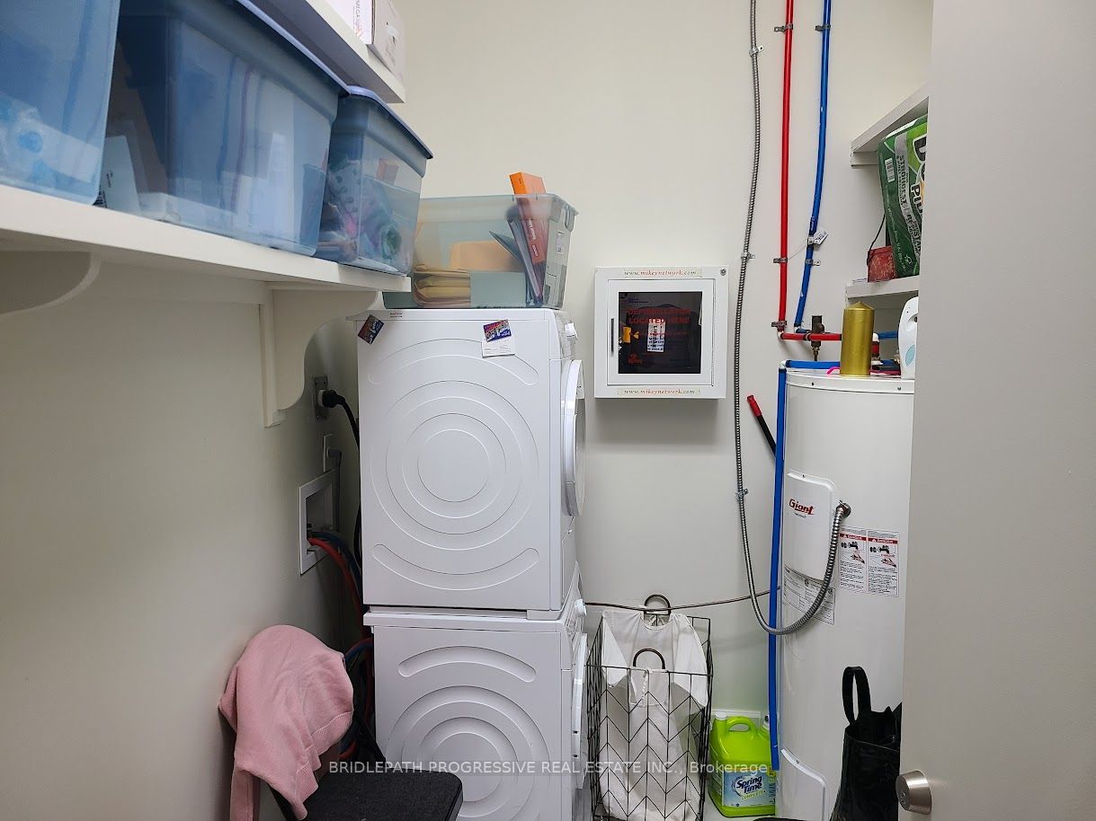 #unit H - 678 Sheppard Avenue Property Photo 11