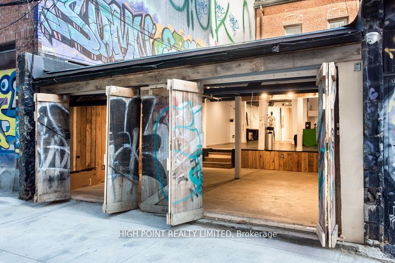 633 Queen Street Property Photo 6