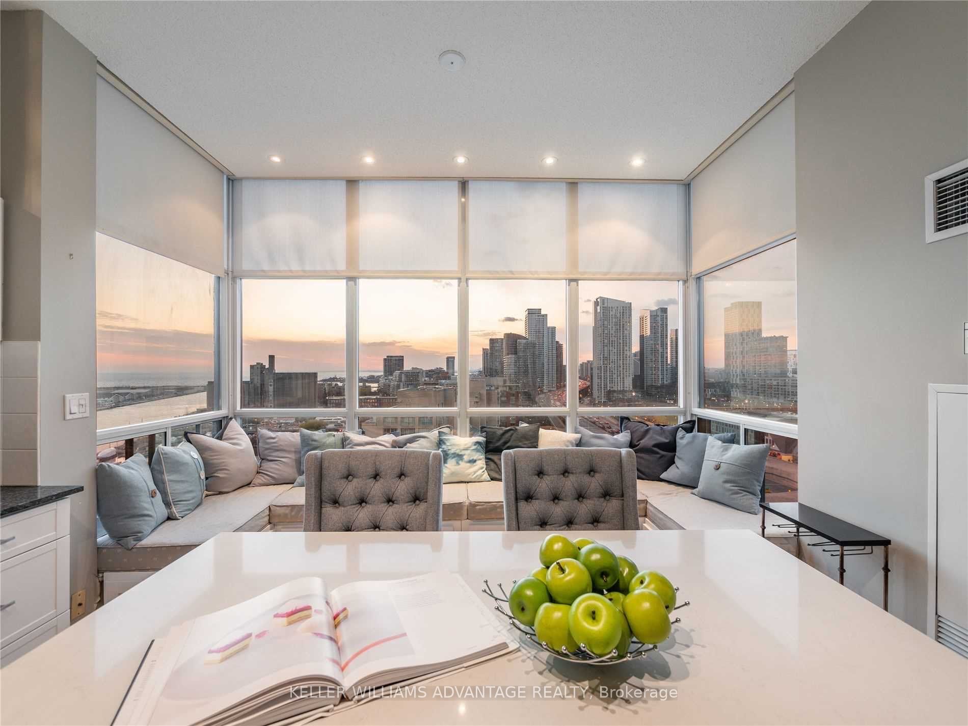 #UPH3 - 410 Queens Quay Property Photo 1