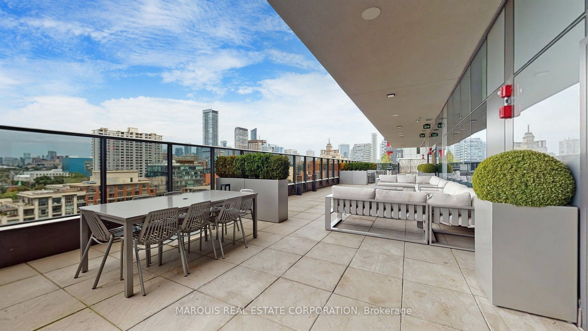 #505 - 330 Richmond Street Property Photo 14