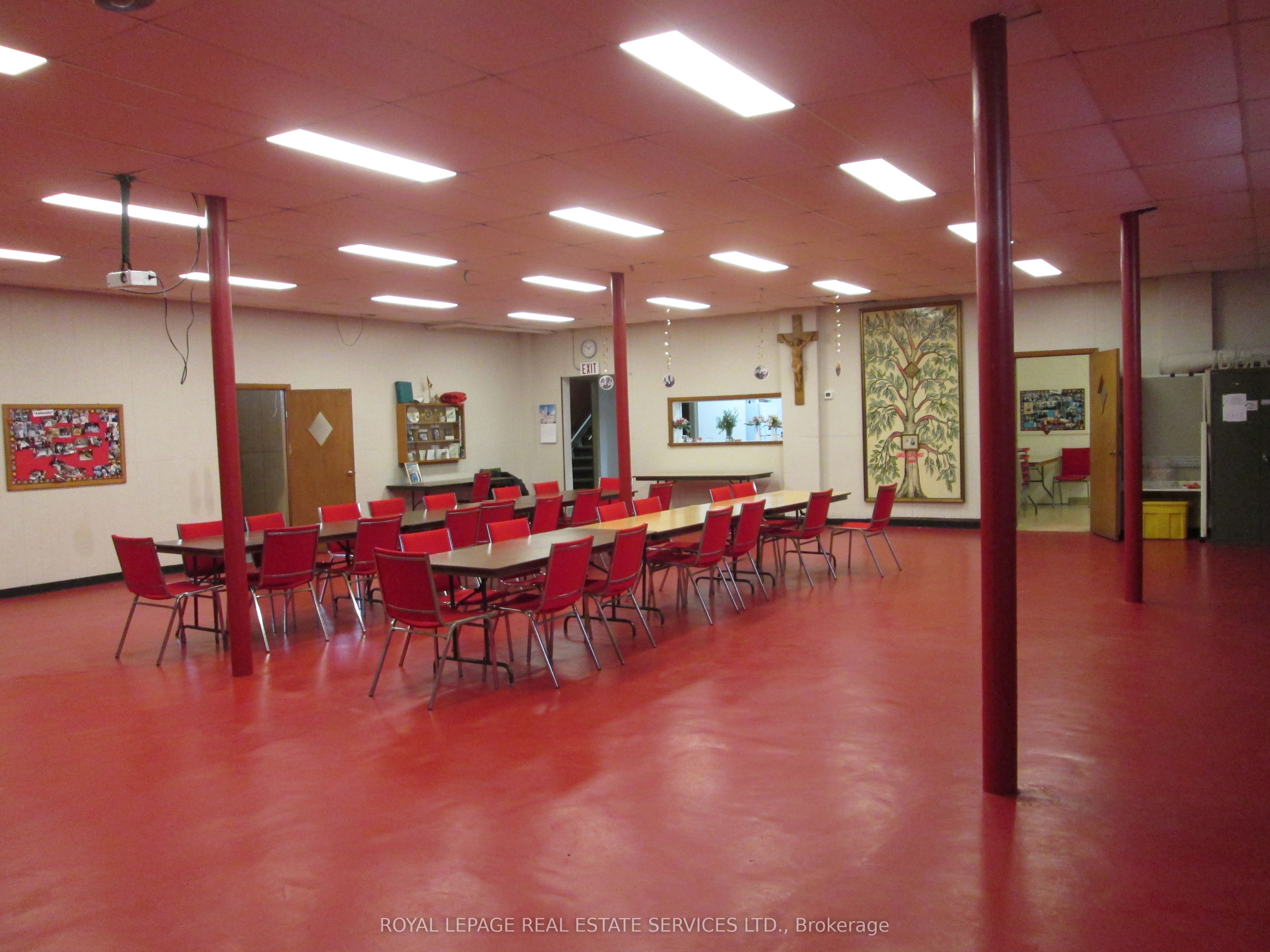 410 College Street Property Photo 12
