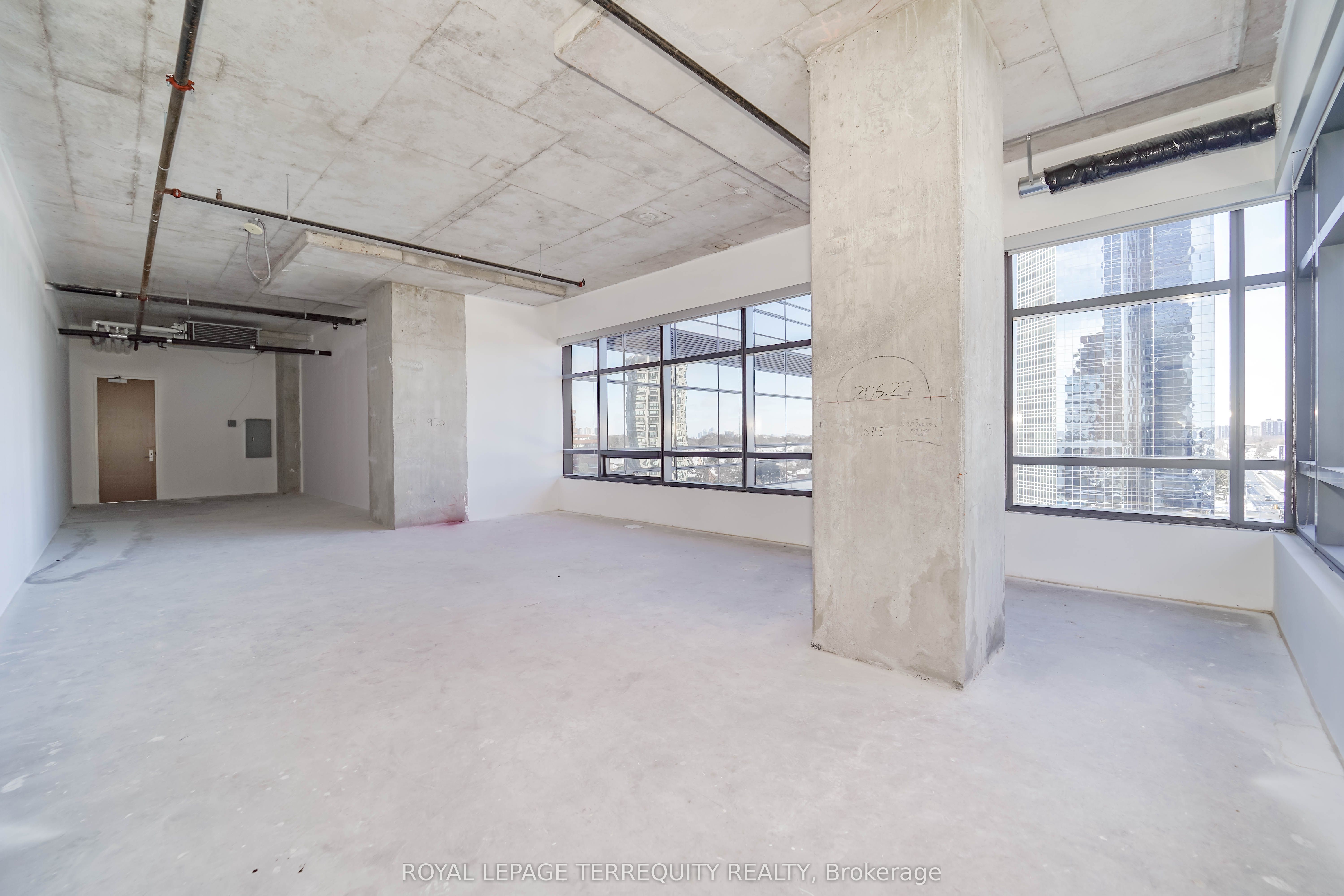 #719/720 - 4789 Yonge Street Property Photo 17