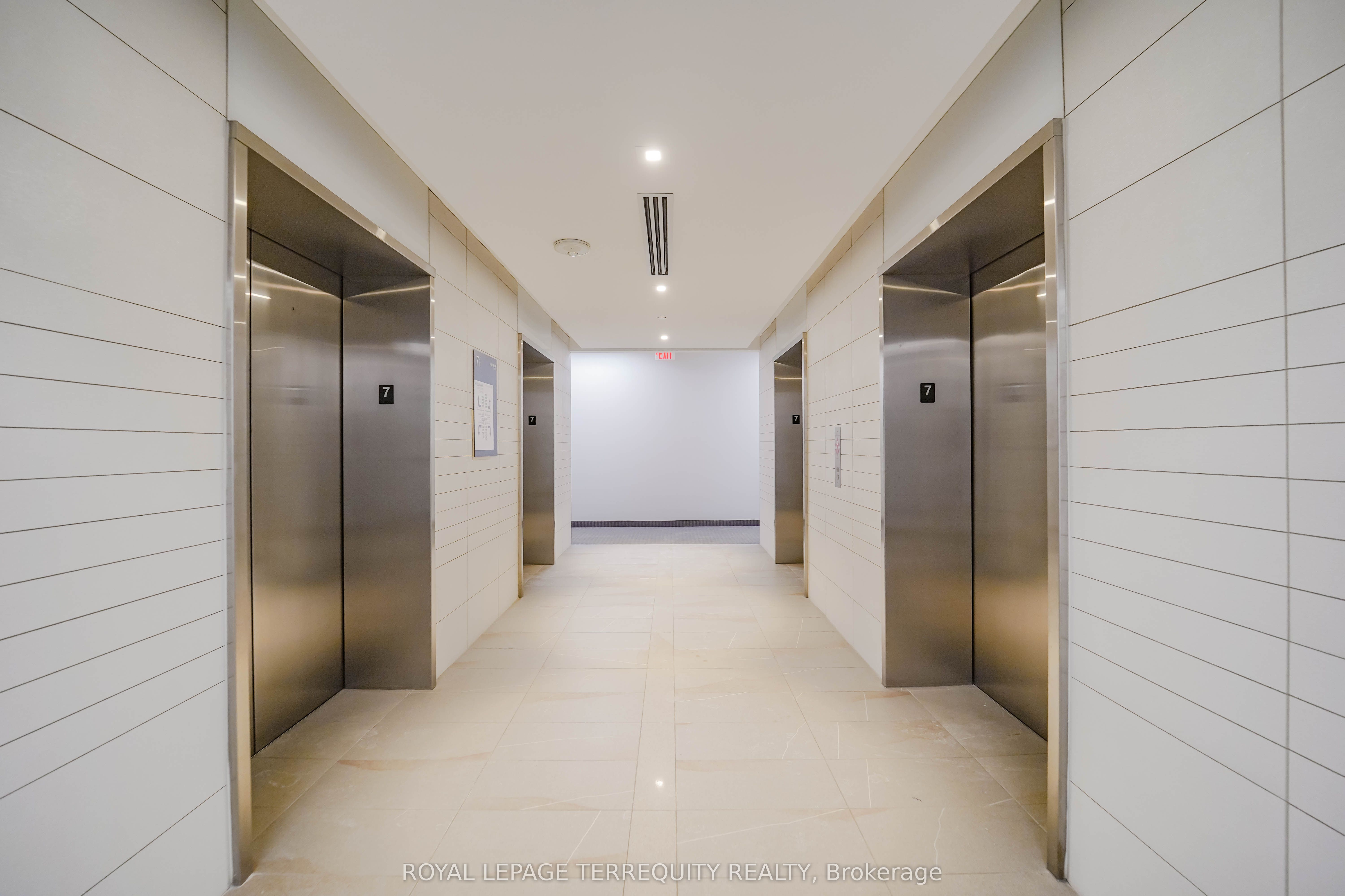 #719/720 - 4789 Yonge Street Property Photo 33