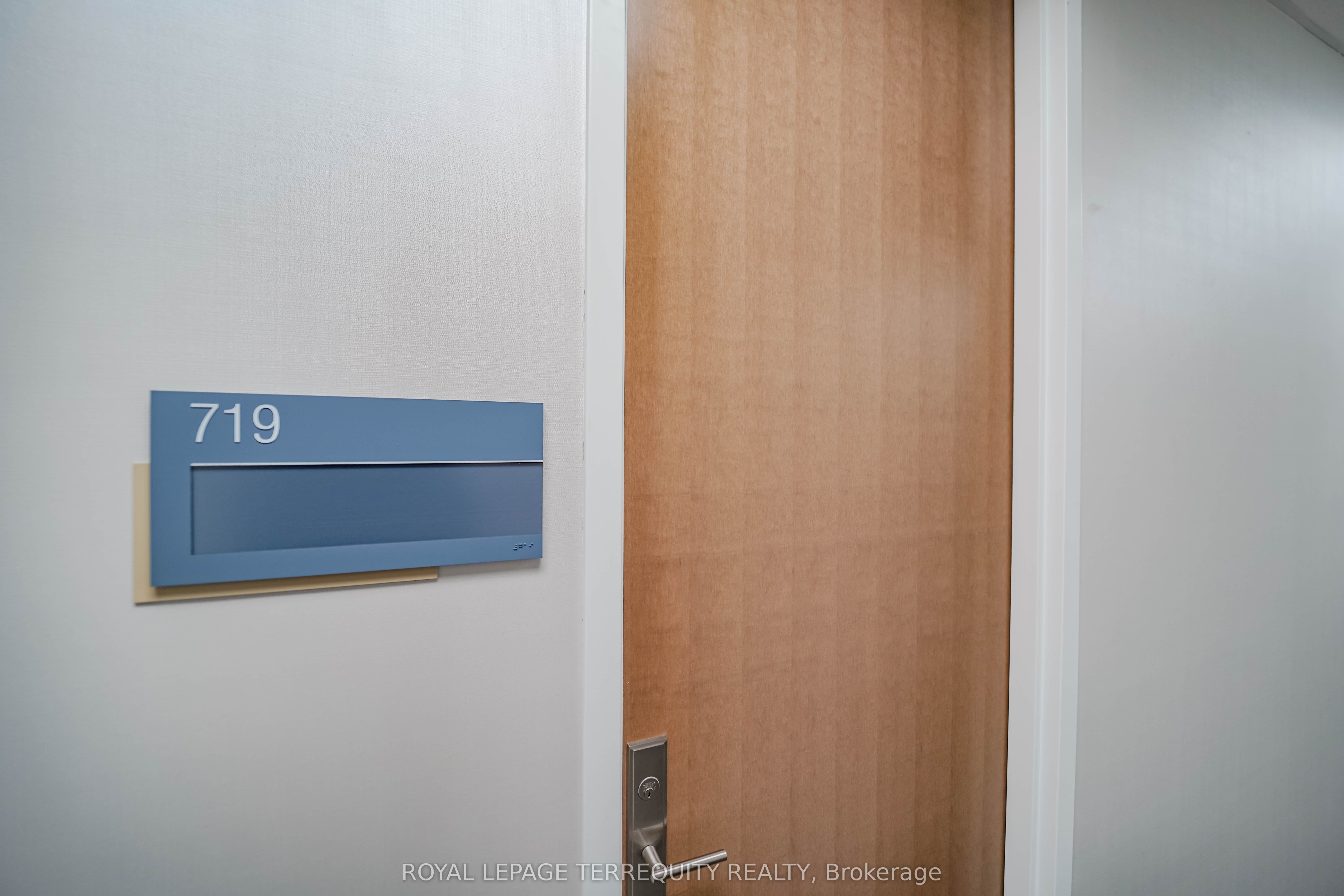 #719 - 4789 Yonge Street Property Photo 7
