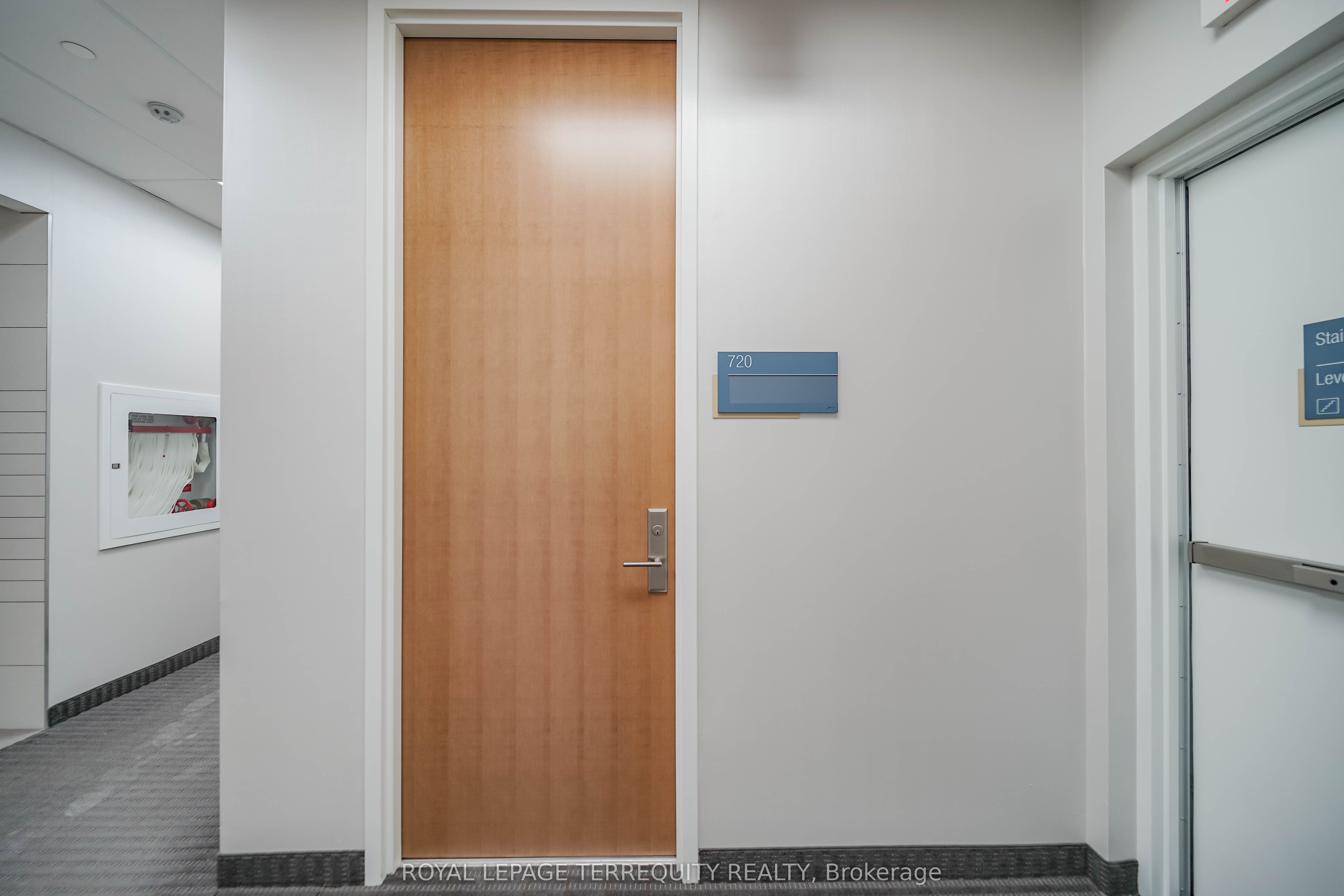 #720 - 4789 Yonge Street Property Photo 7