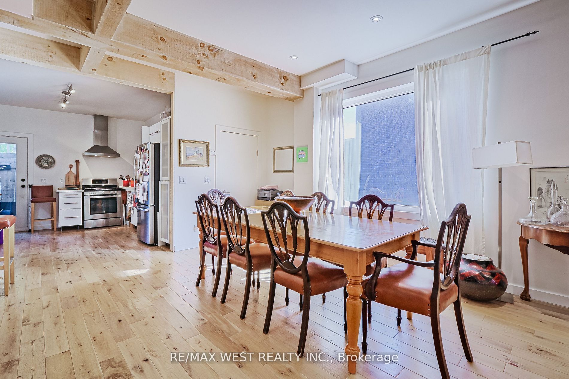259 Oakwood Avenue Property Photo 7