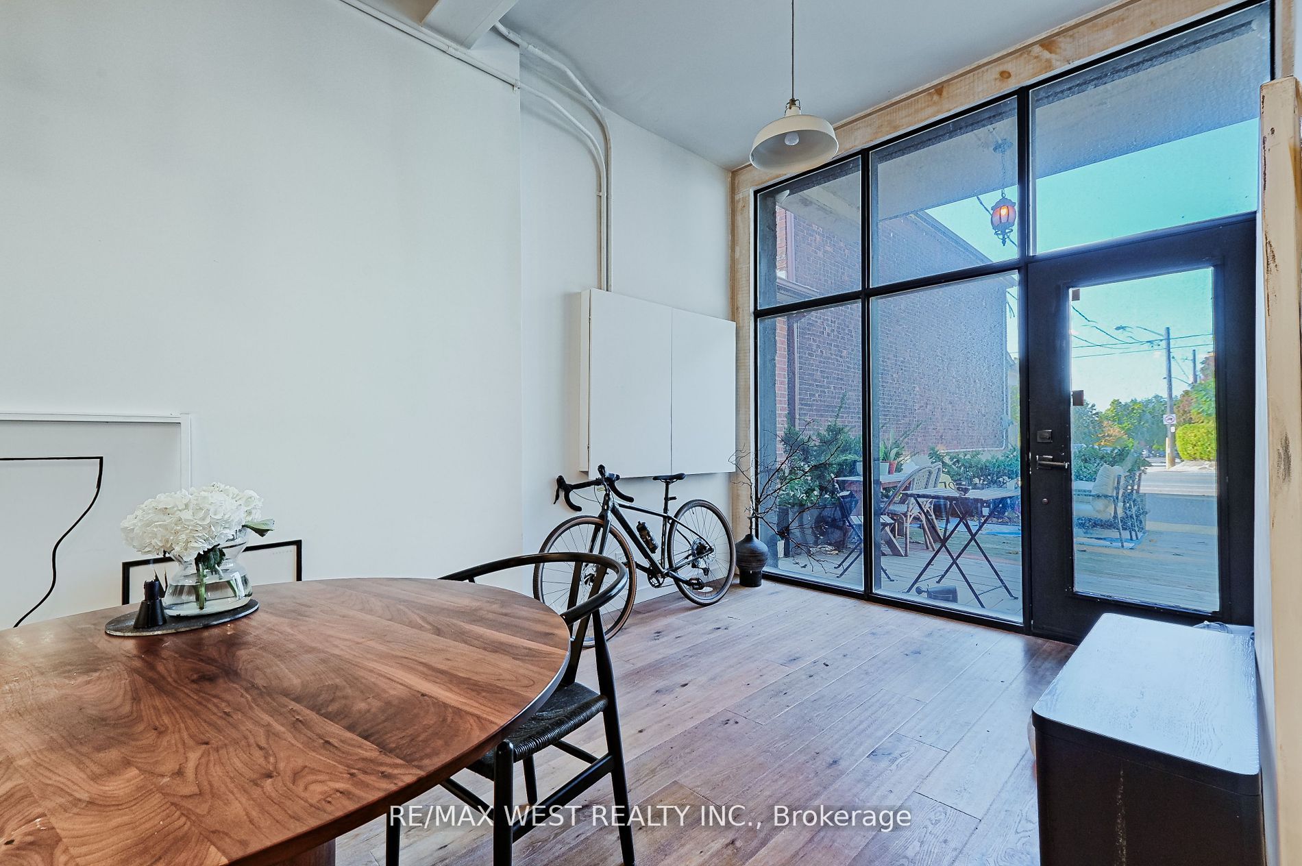 259 Oakwood Avenue Property Photo 11