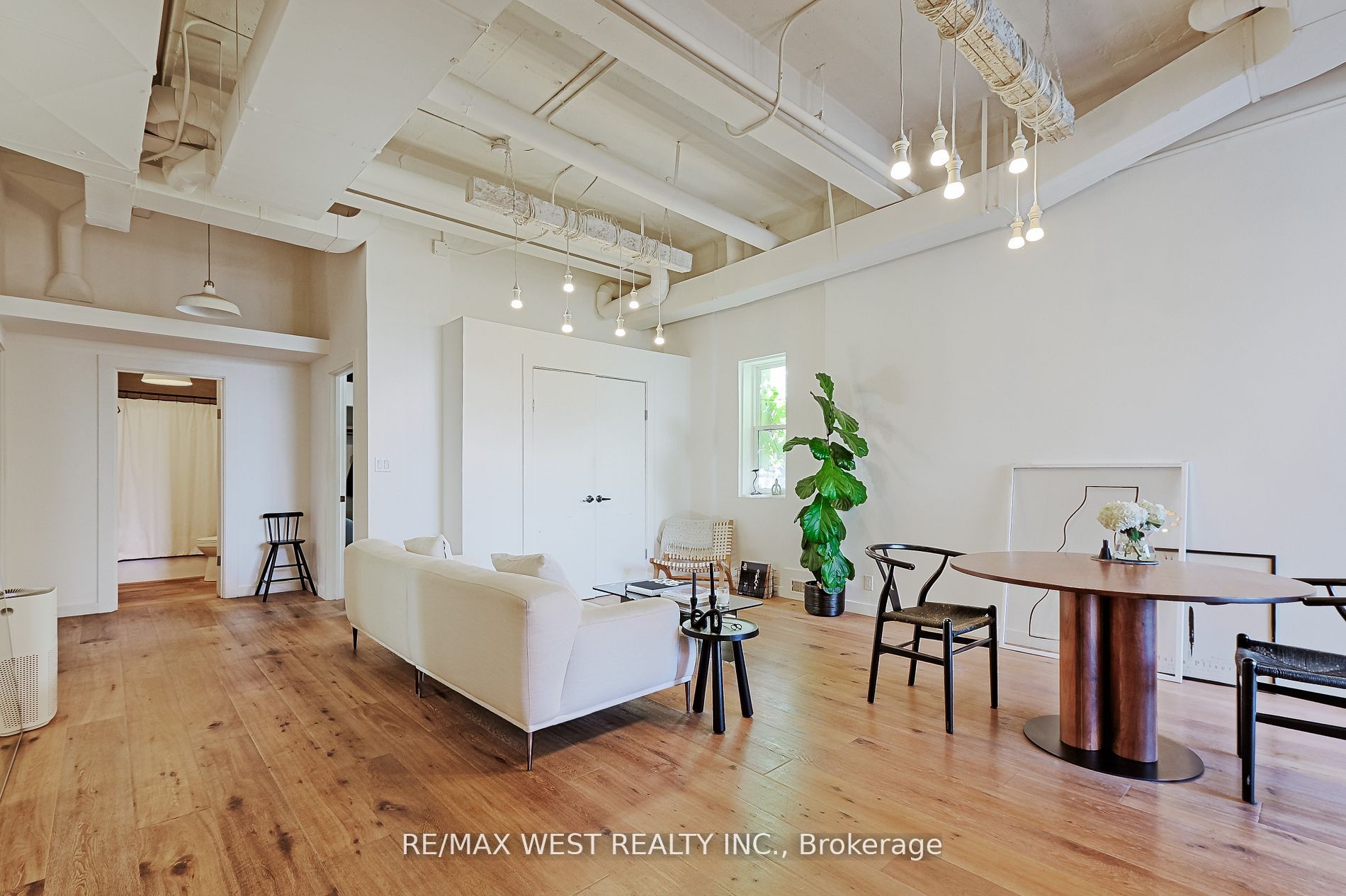 259 Oakwood Avenue Property Photo 12