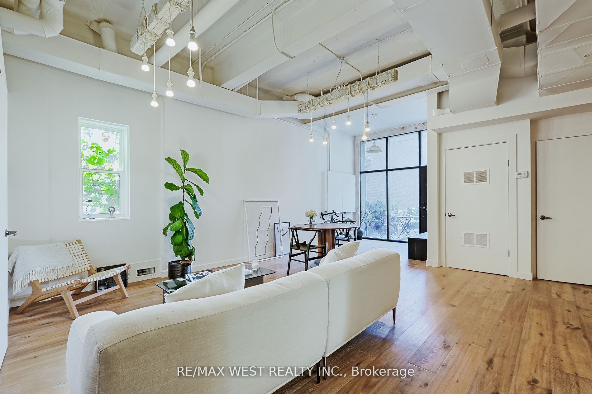 259 Oakwood Avenue Property Photo 13