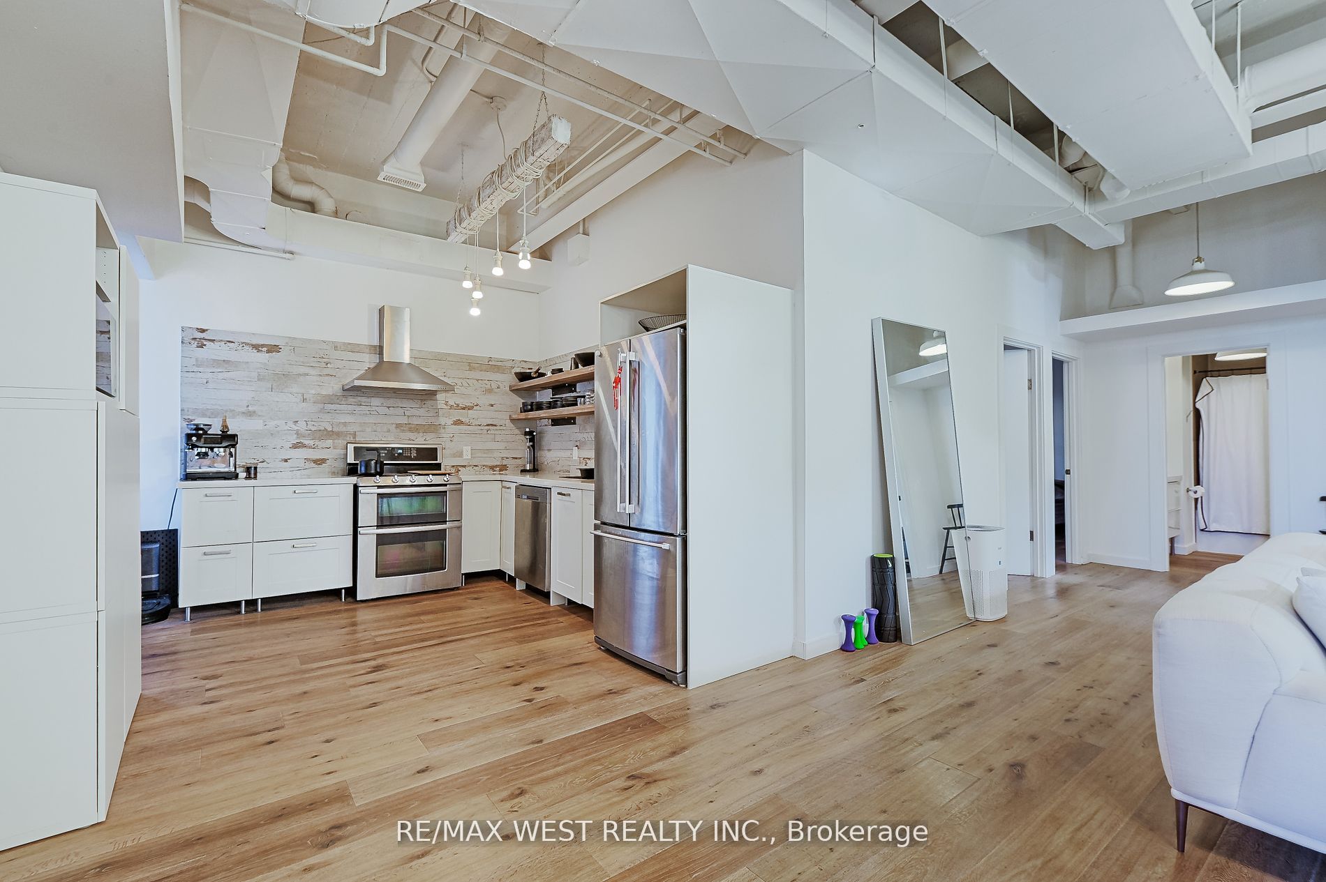 259 Oakwood Avenue Property Photo 14