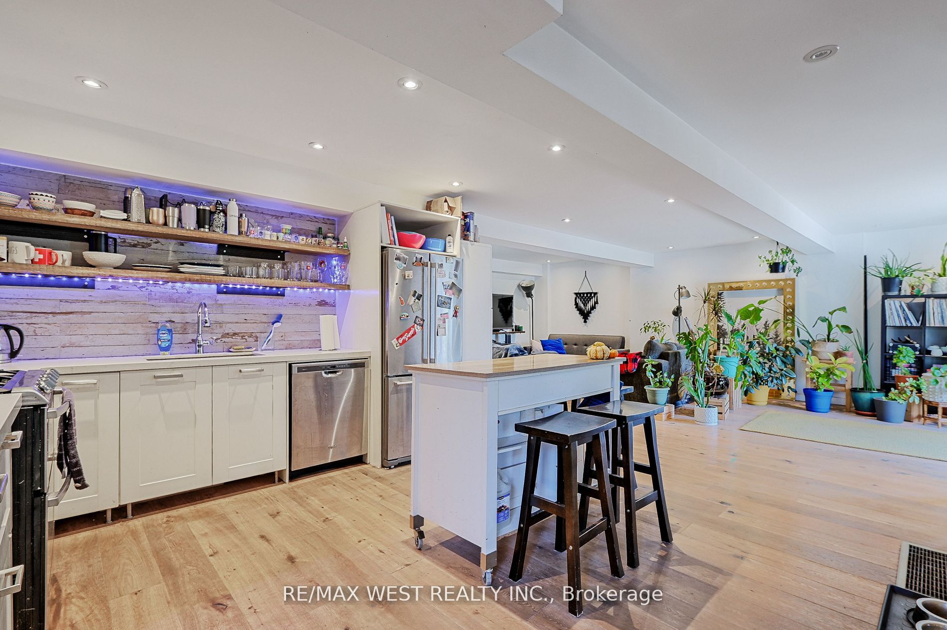 259 Oakwood Avenue Property Photo 17