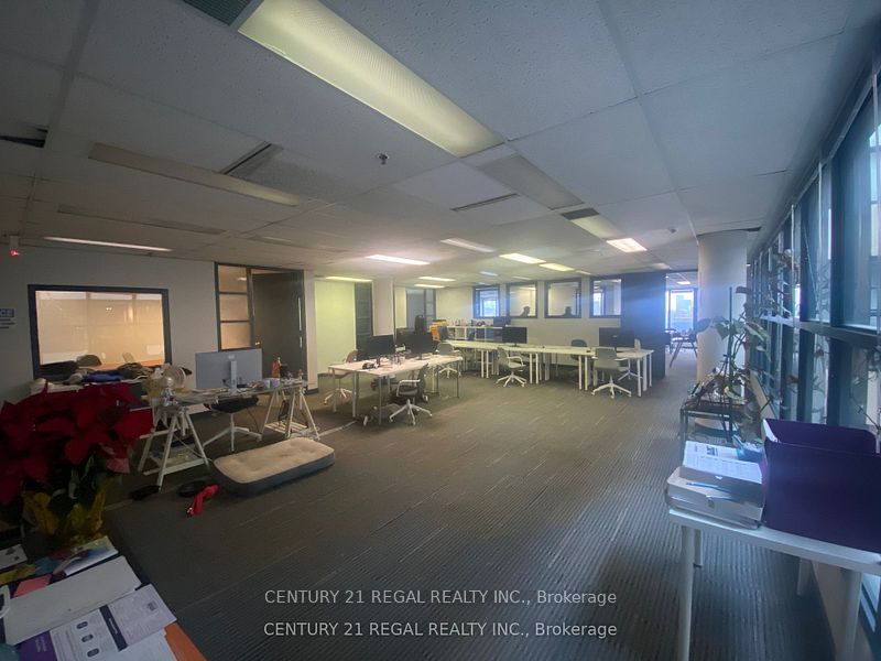 #400 - 622 College Street Property Photo 6