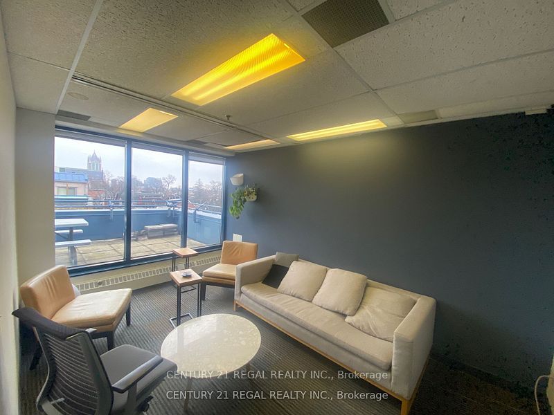 #400 - 622 College Street Property Photo 14