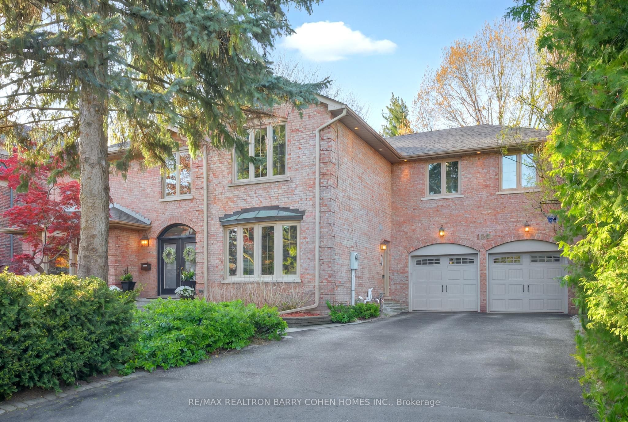 106 Highland Crescent Property Photo 2