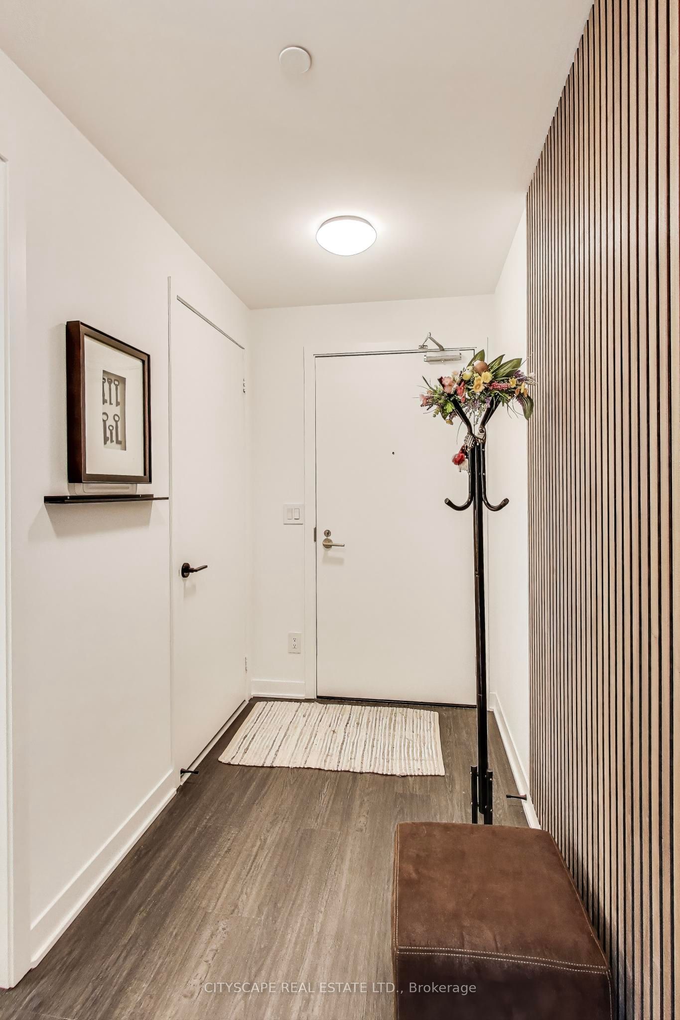 #1210 - 185 Alberta Avenue Property Photo 5