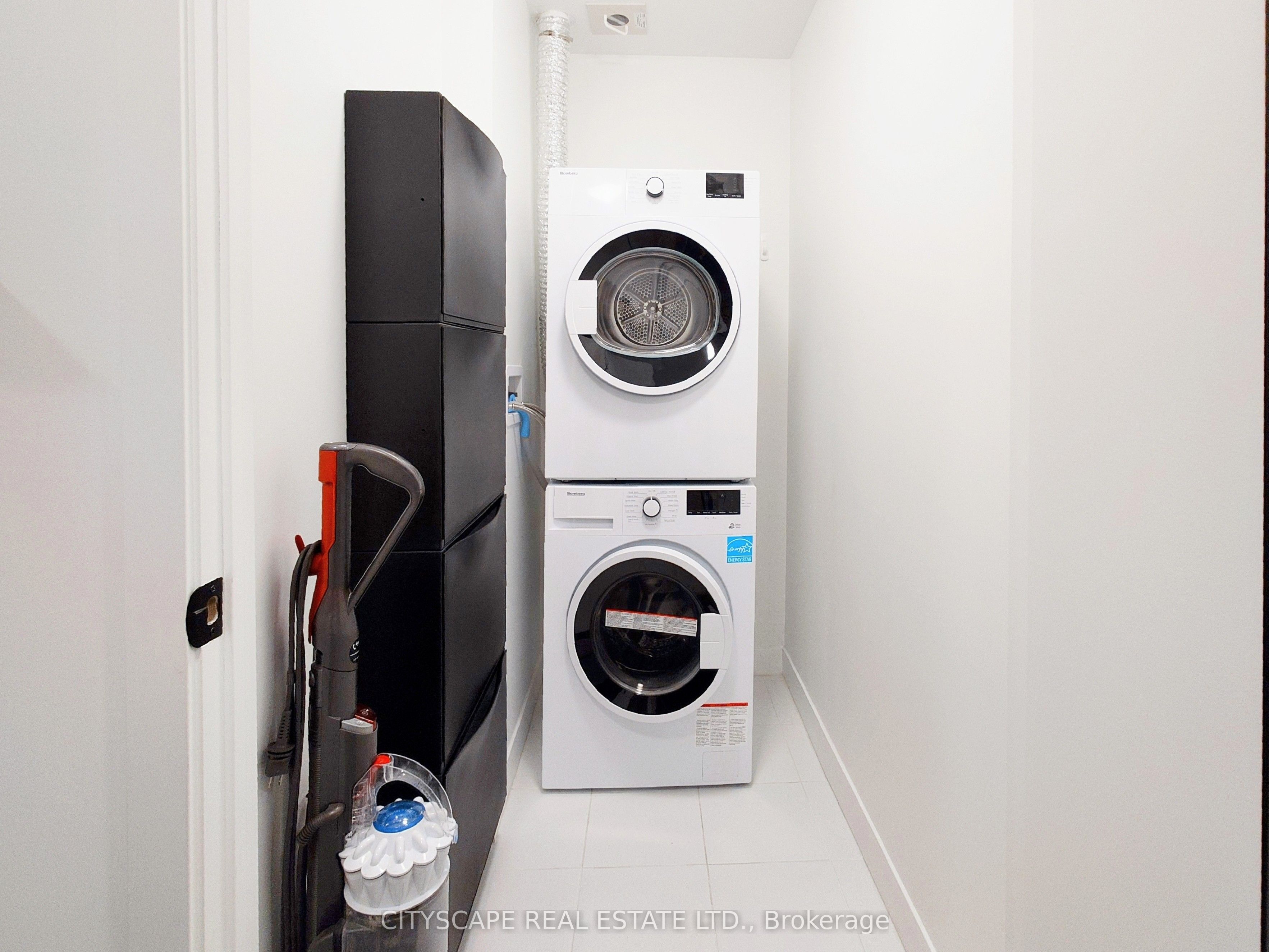 #1210 - 185 Alberta Avenue Property Photo 20
