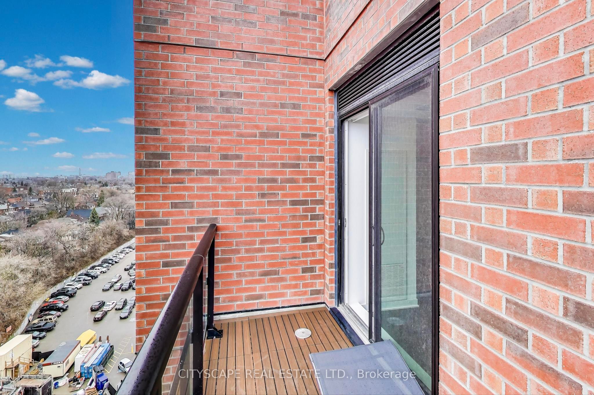 #1210 - 185 Alberta Avenue Property Photo 22