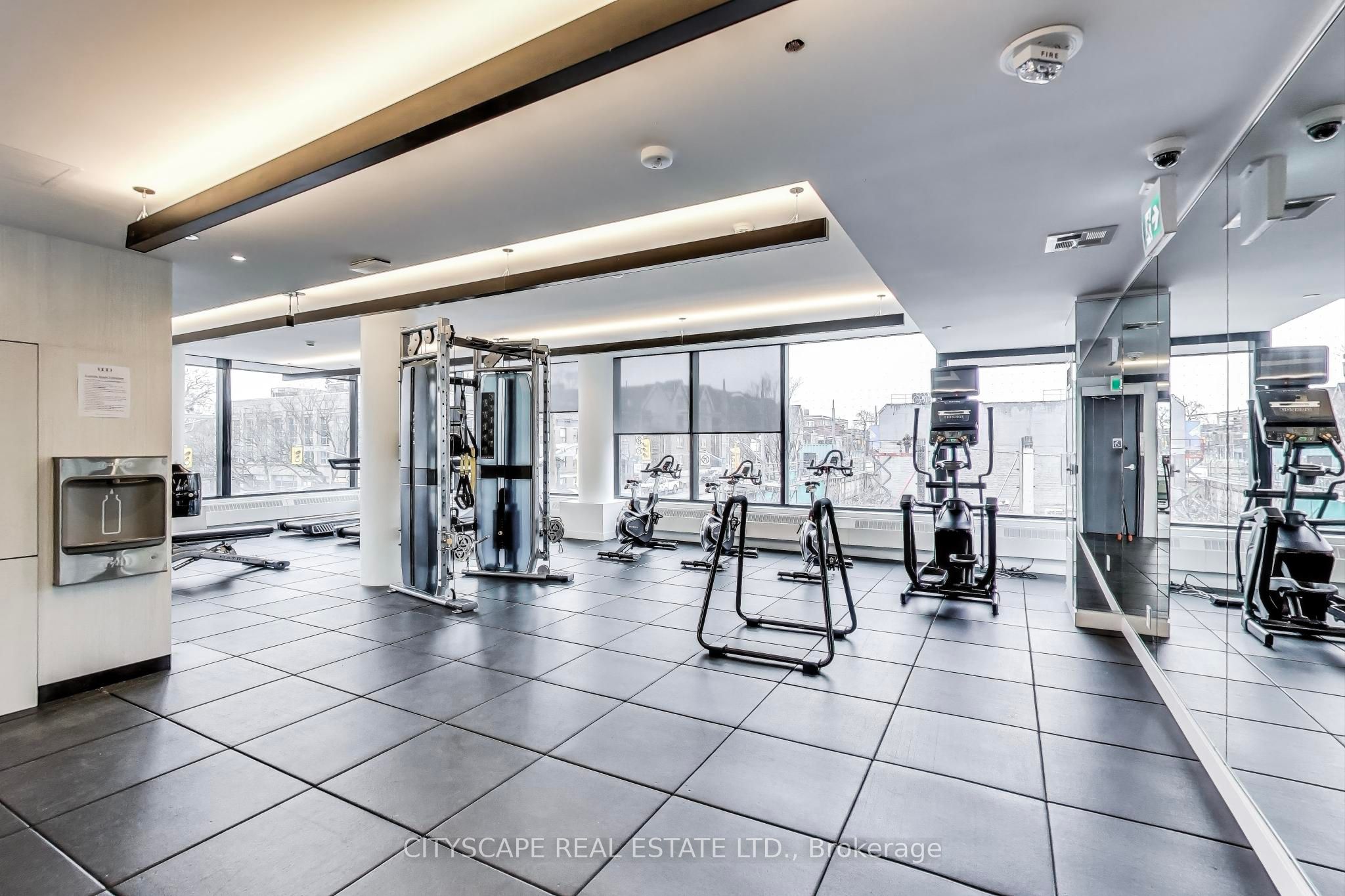 #1210 - 185 Alberta Avenue Property Photo 27