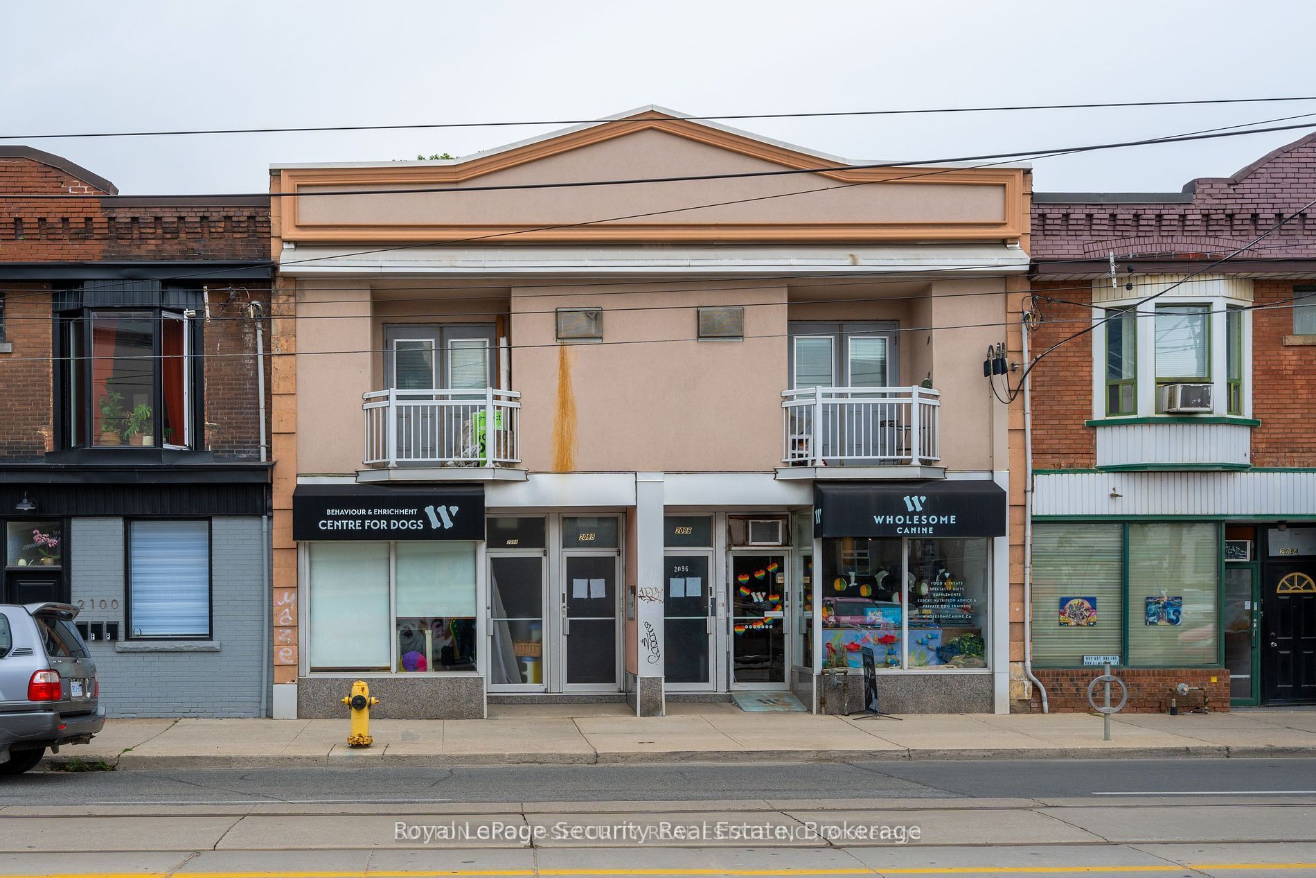 2098 Dundas Street Property Photo 1
