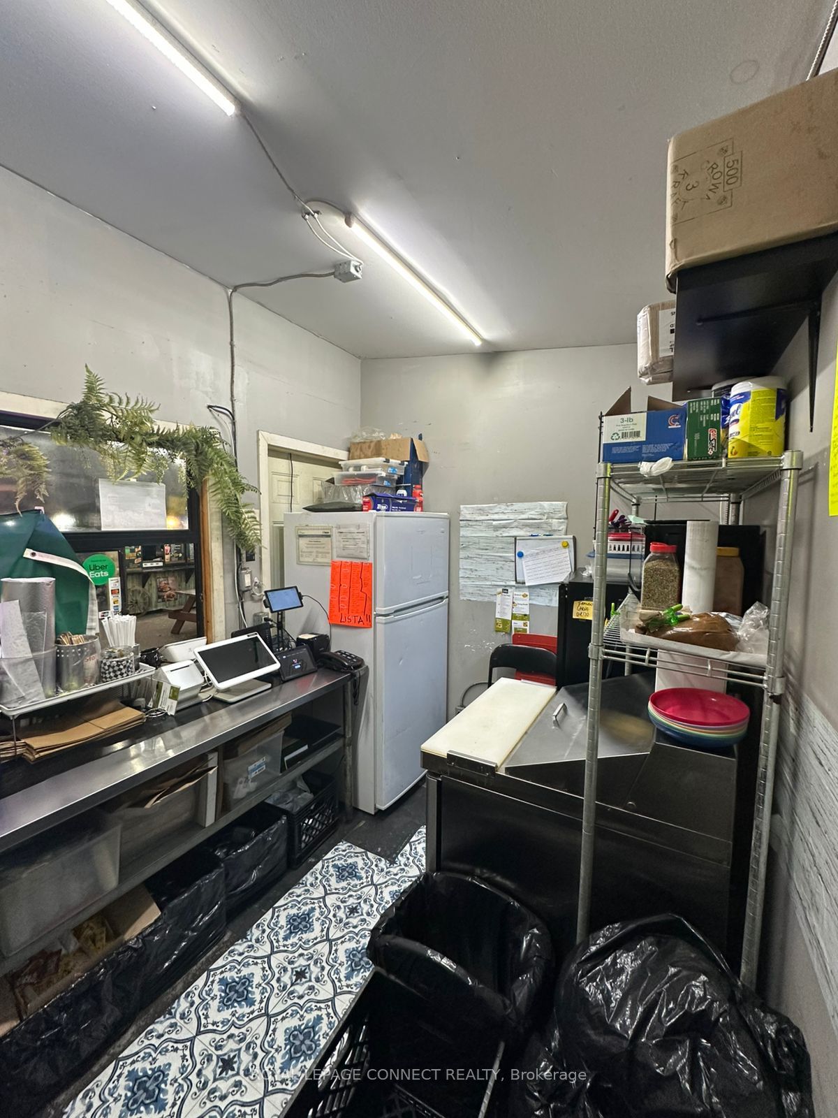 335 Yonge Street Property Photo 6