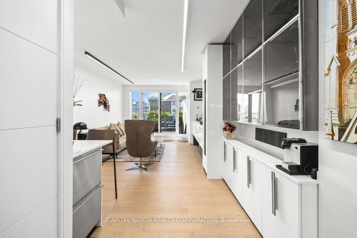 #1402 - 168 King Street Property Photo 14