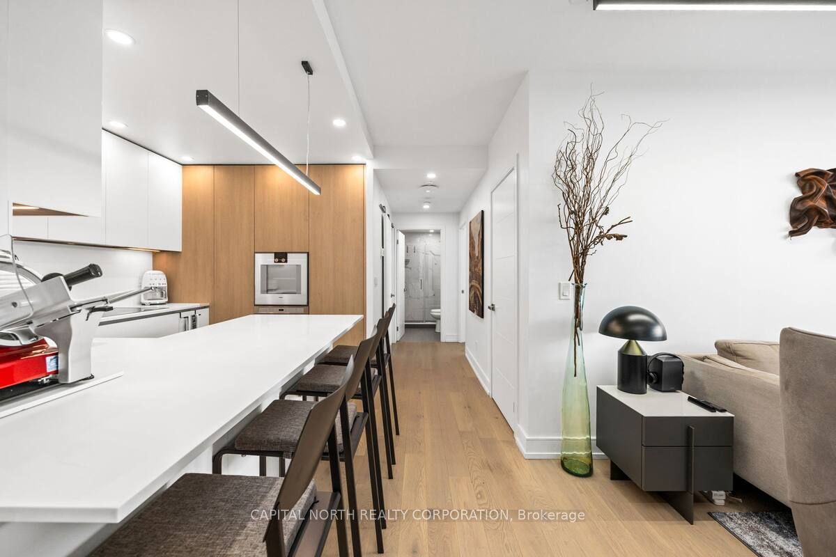#1402 - 168 King Street Property Photo 20