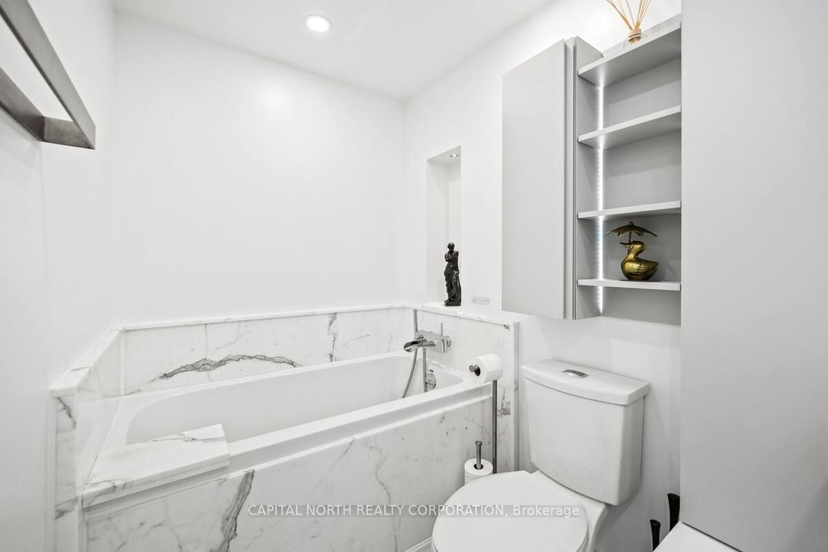 #1402 - 168 King Street Property Photo 24