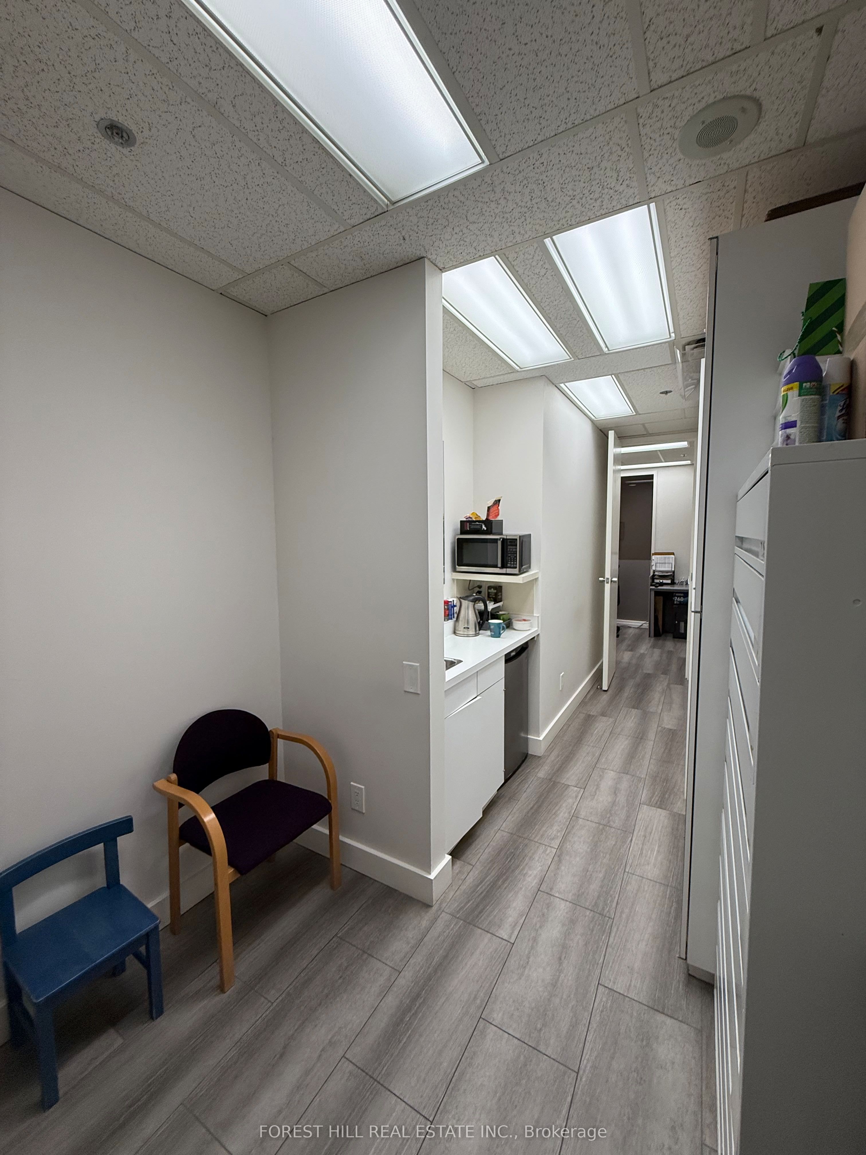 #705 - 2300 Yonge Street Property Photo 7