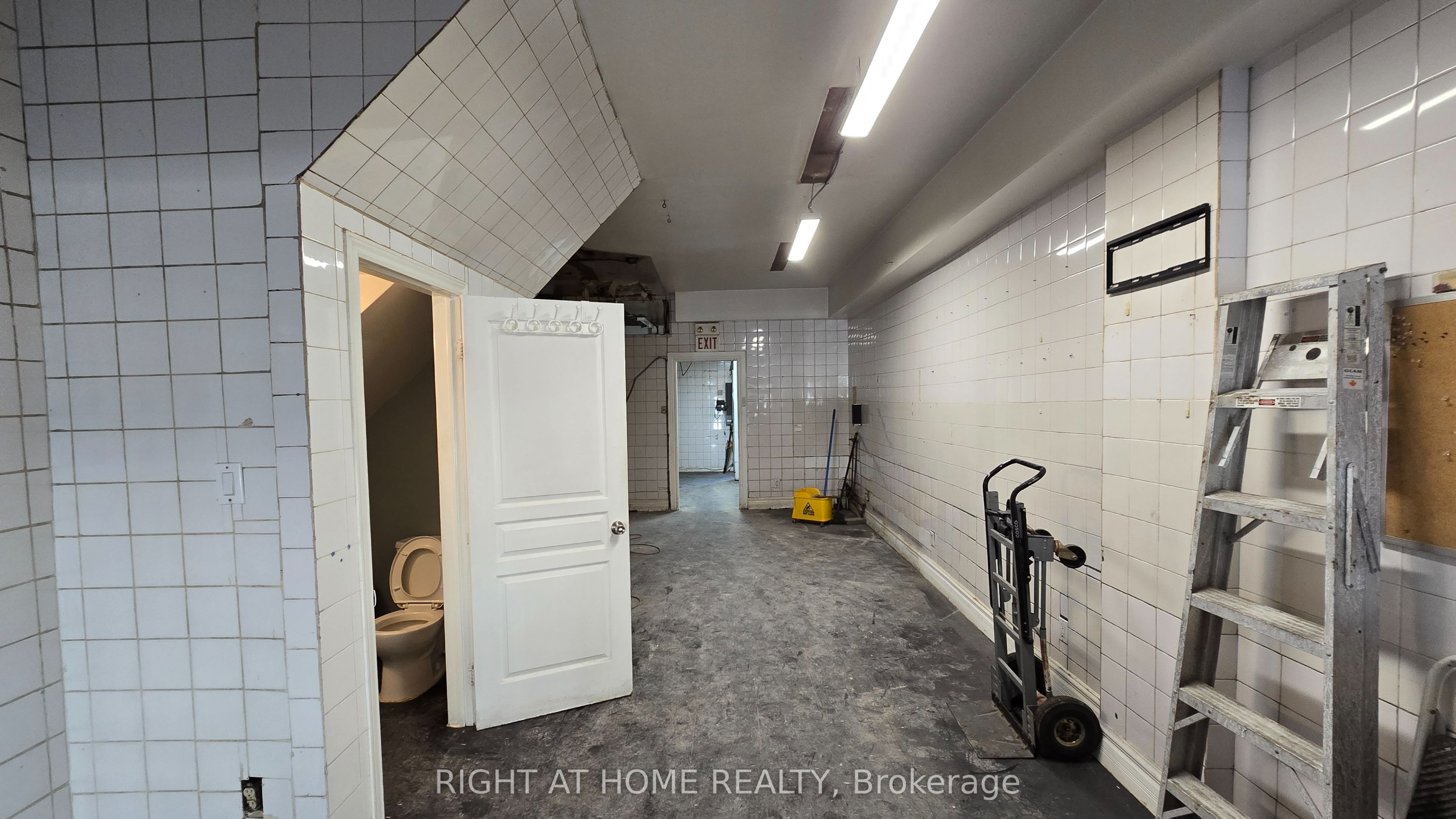 284 Avenue Road Property Photo 7