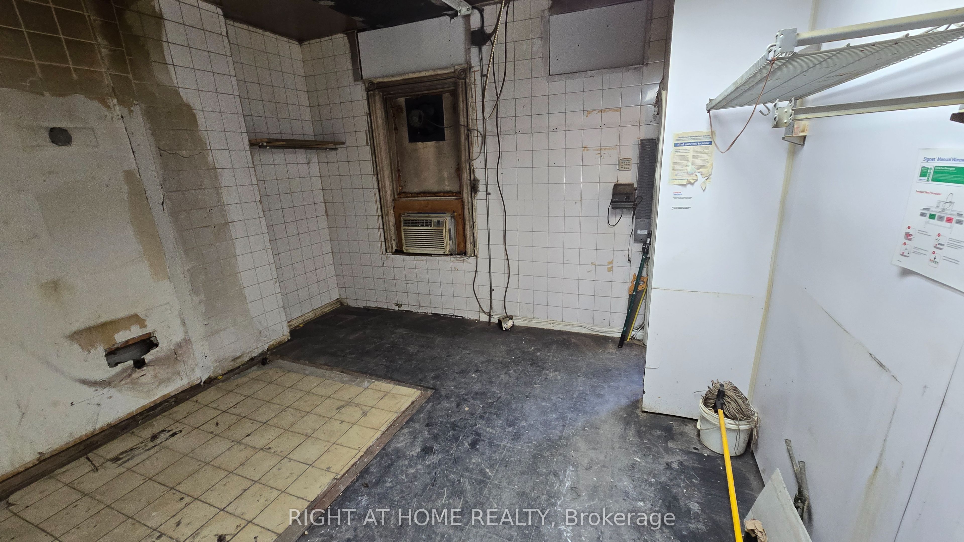 284 Avenue Road Property Photo 9