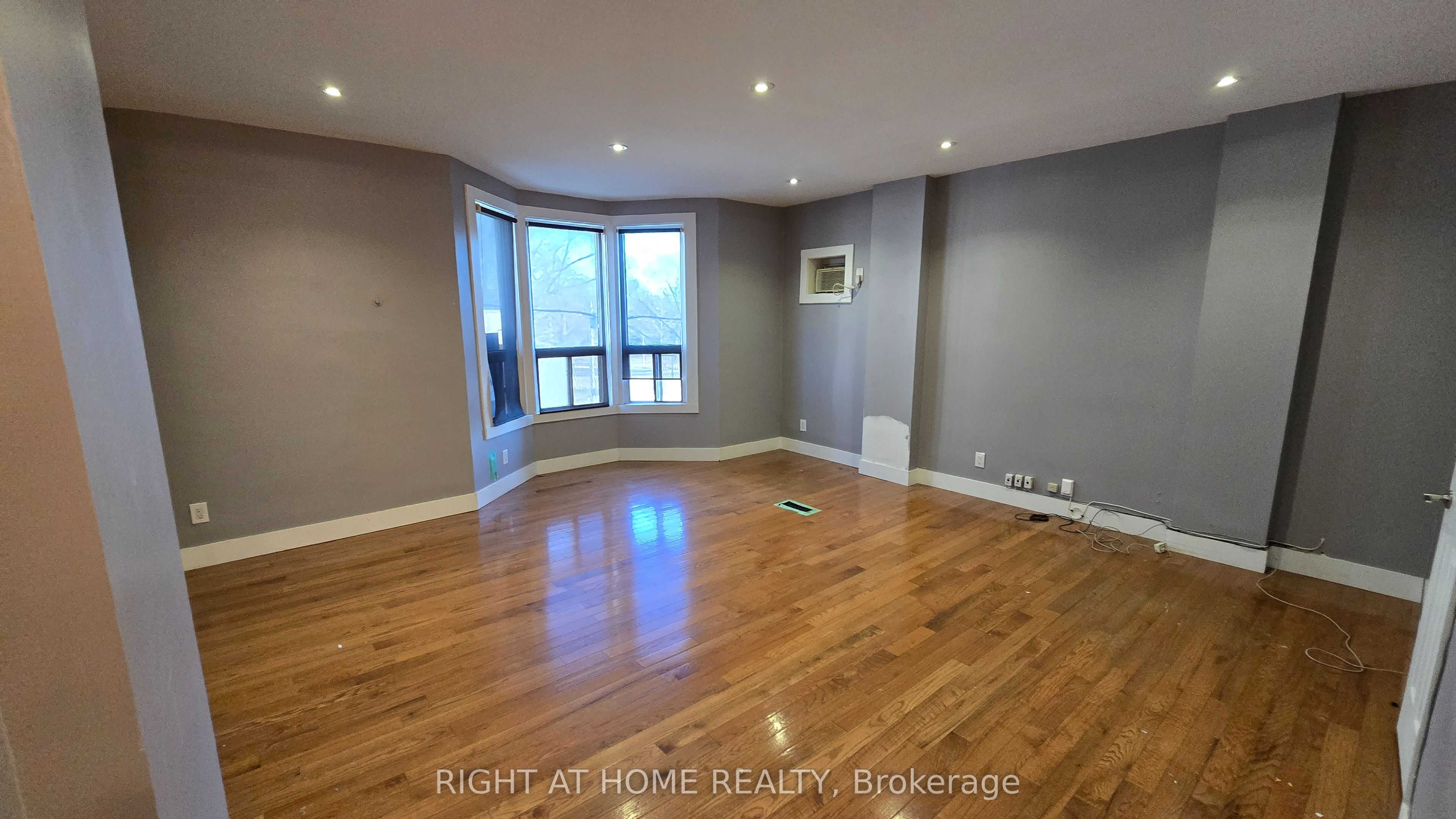 284 Avenue Road Property Photo 10