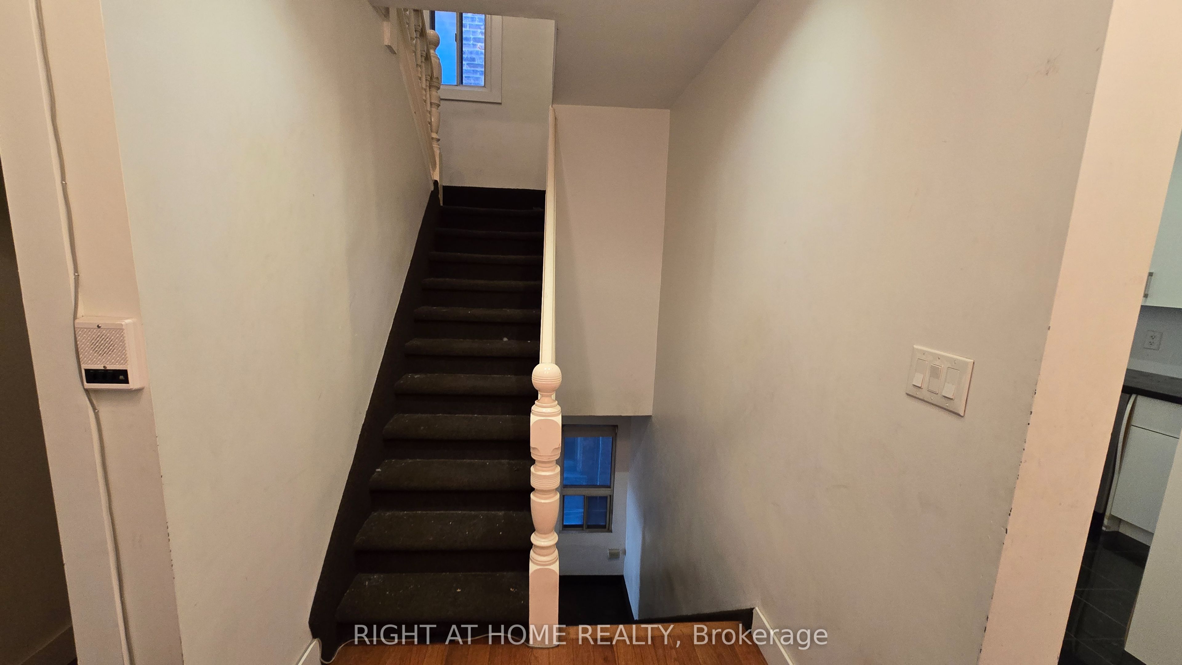 284 Avenue Road Property Photo 12