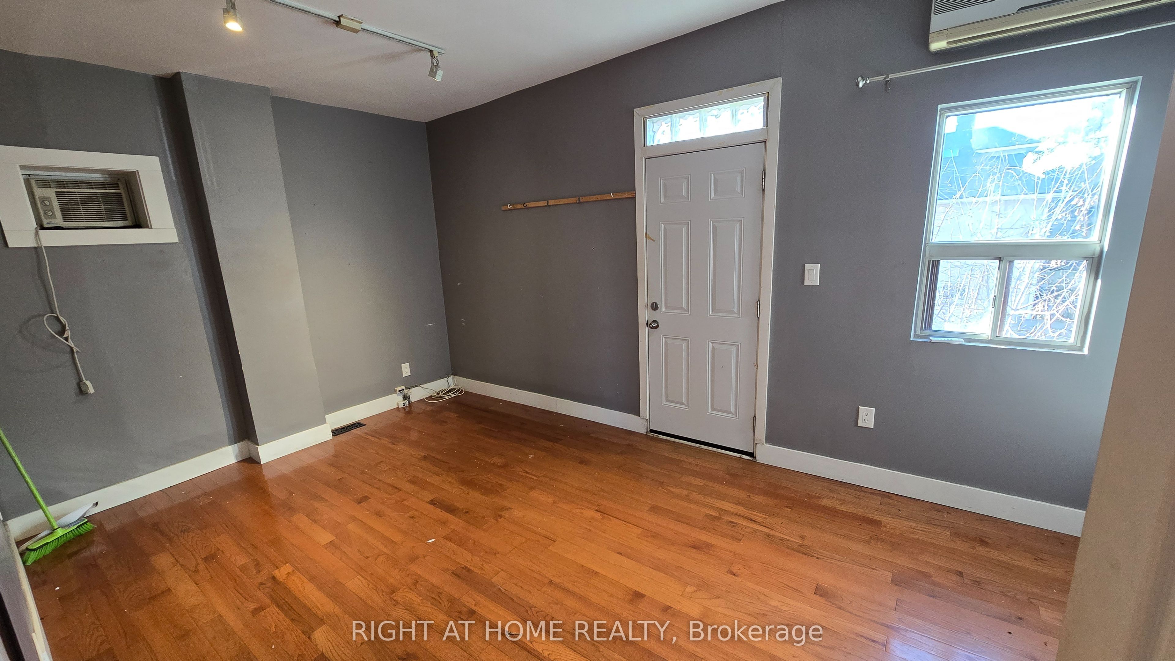 284 Avenue Road Property Photo 15