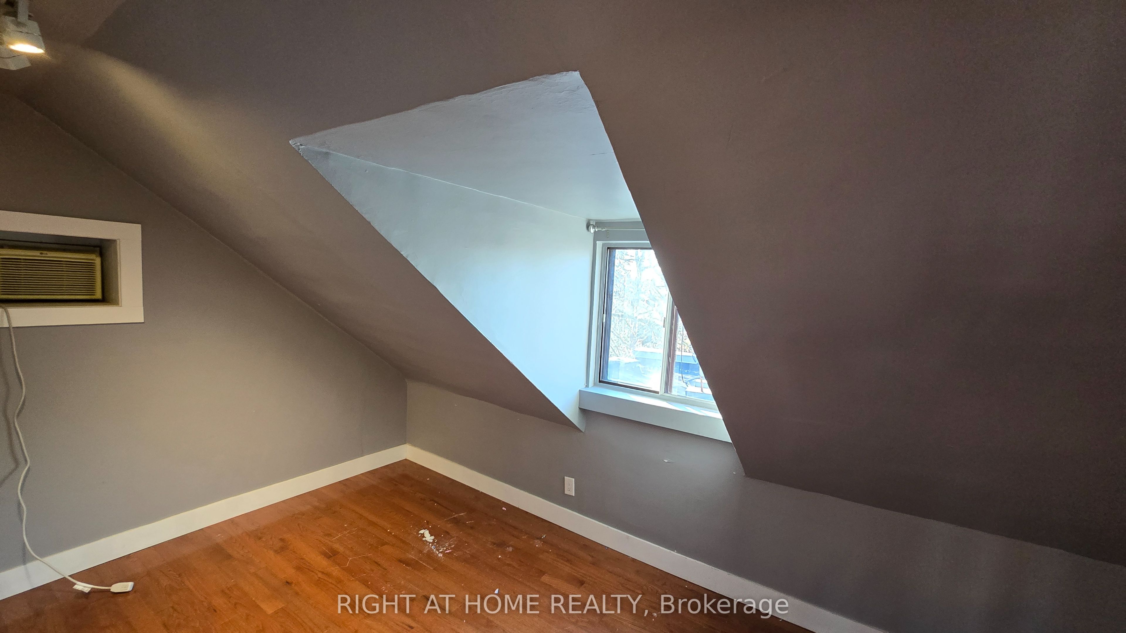 284 Avenue Road Property Photo 17