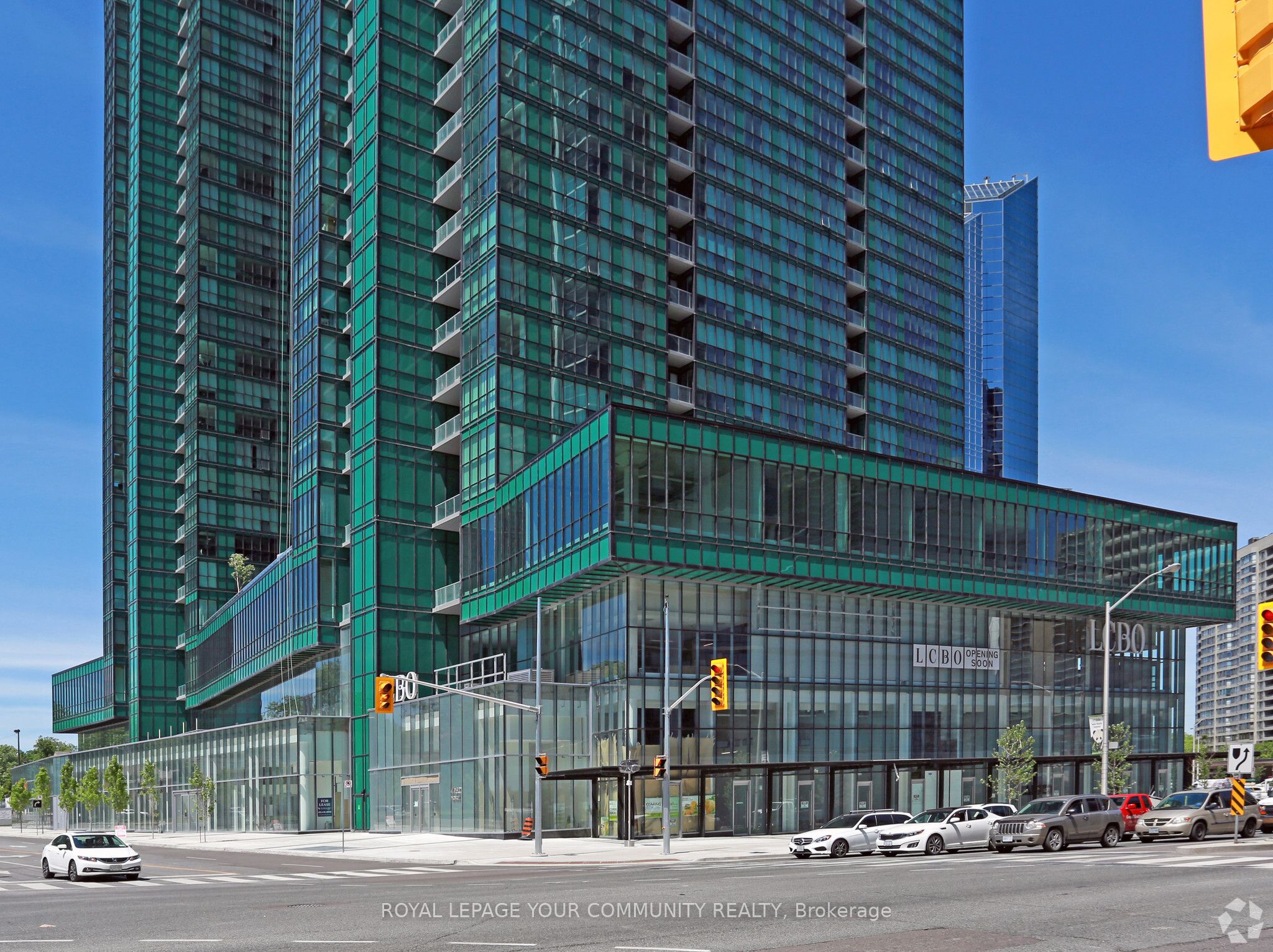 #318 - 4750 Yonge Street Property Photo 6