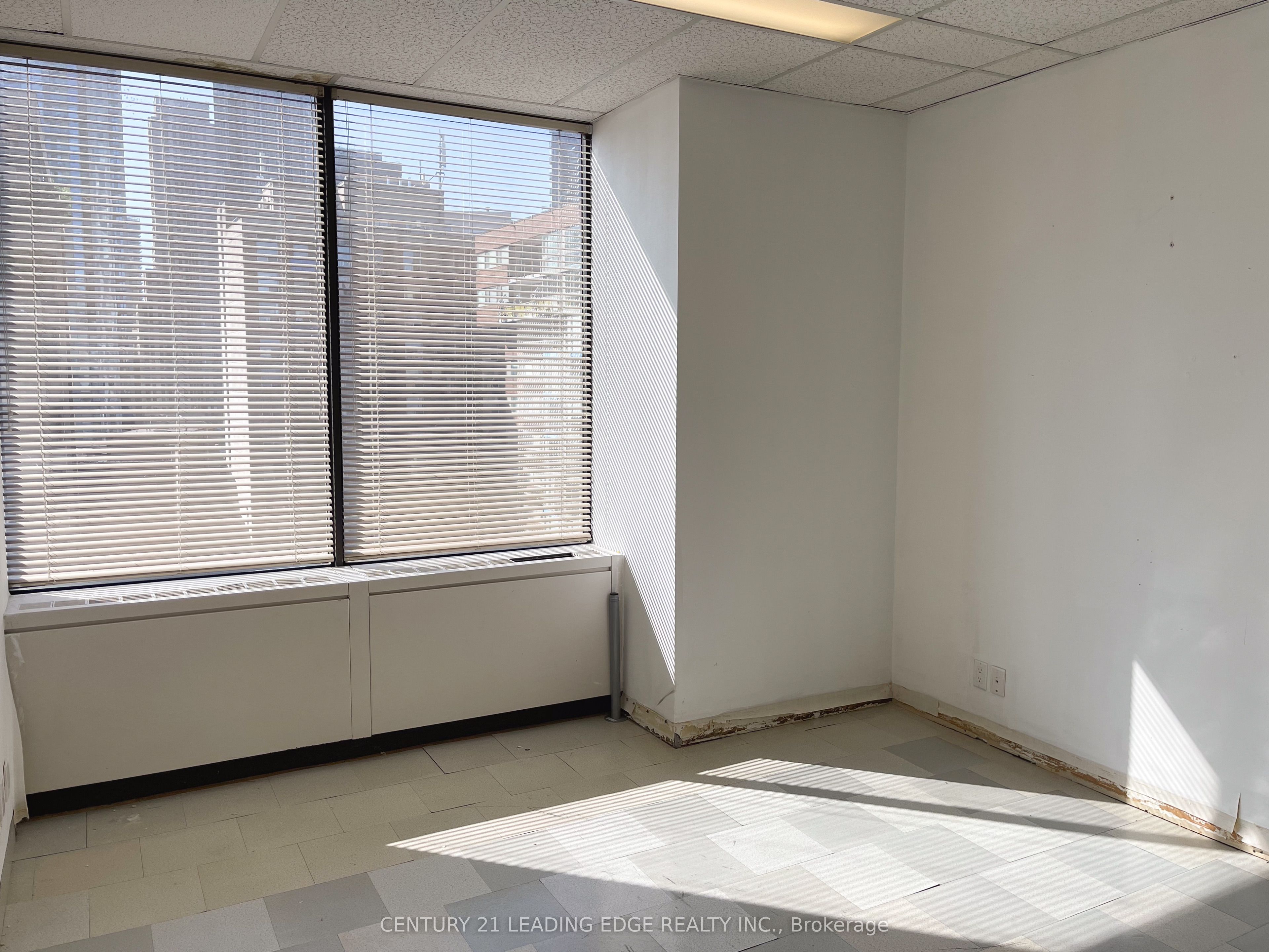 #920 - 920 Yonge Street Property Photo 4