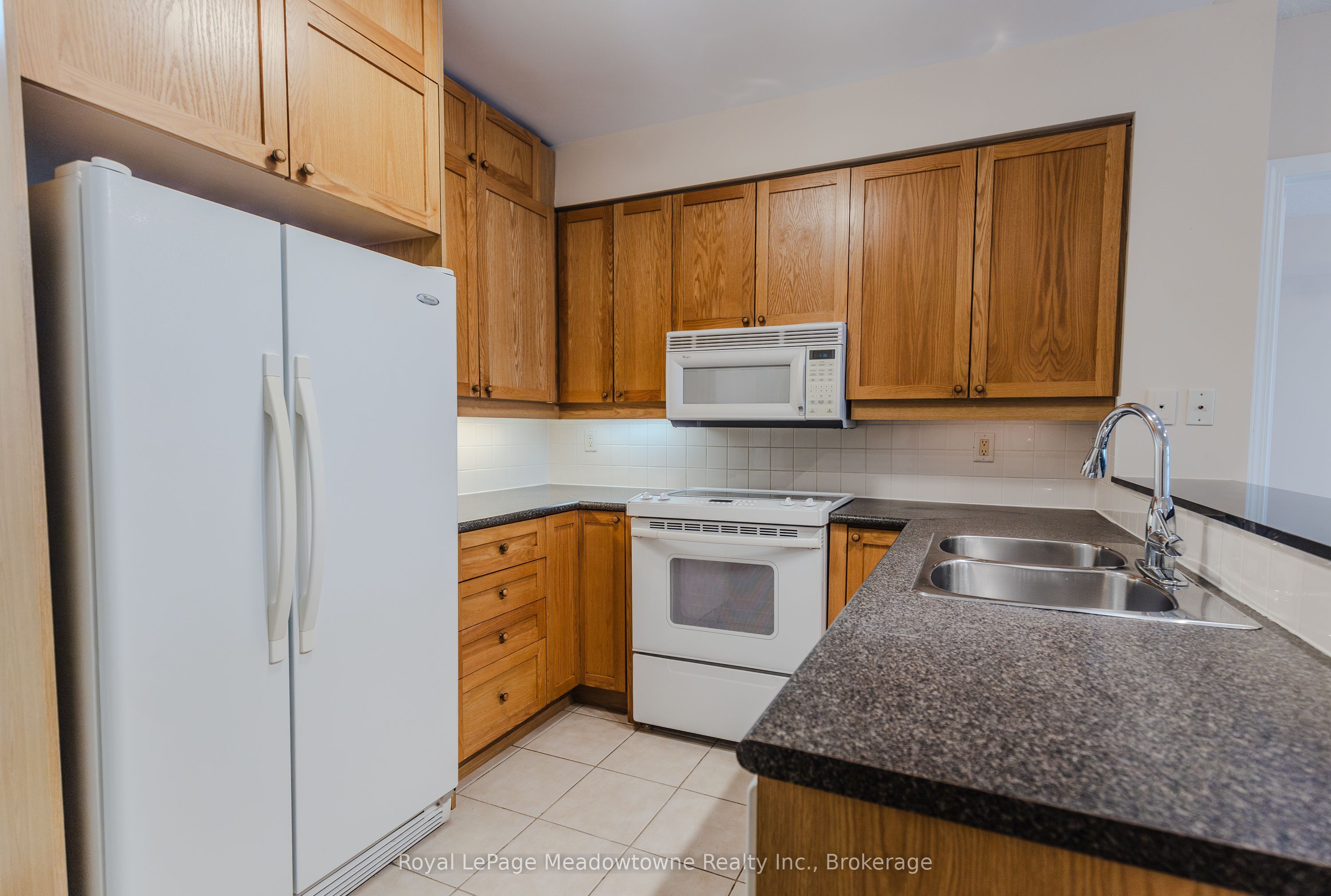 #511 - 1801 Bayview Avenue Property Photo 8