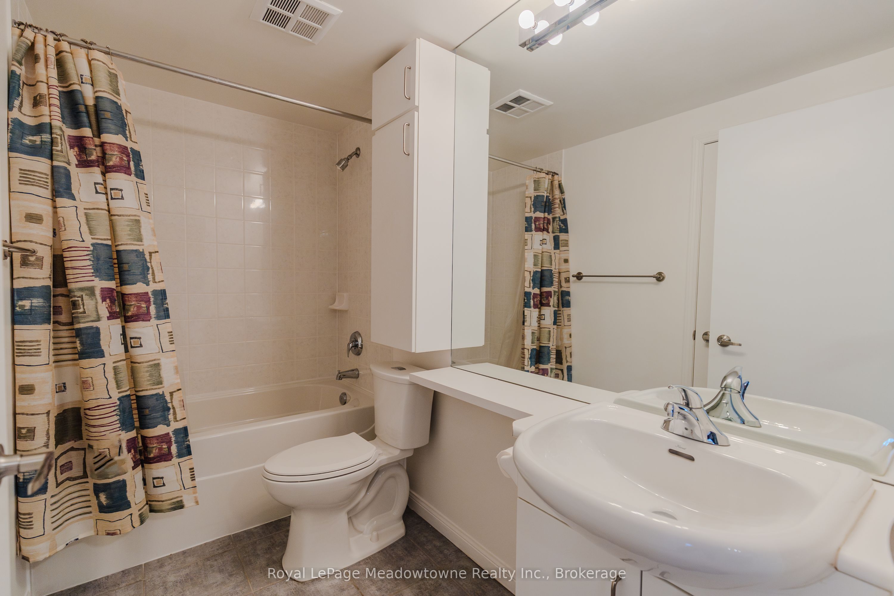 #511 - 1801 Bayview Avenue Property Photo 29